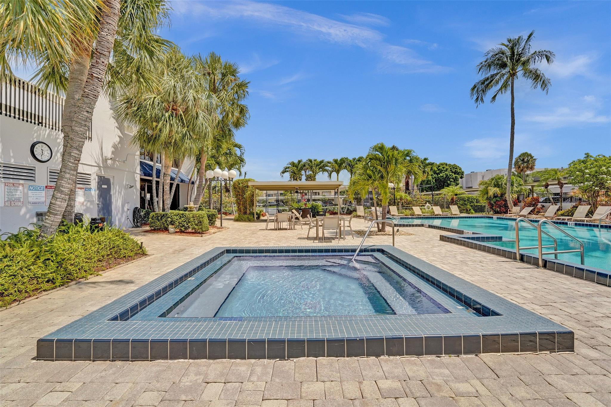 1100 SE 5th Court 77