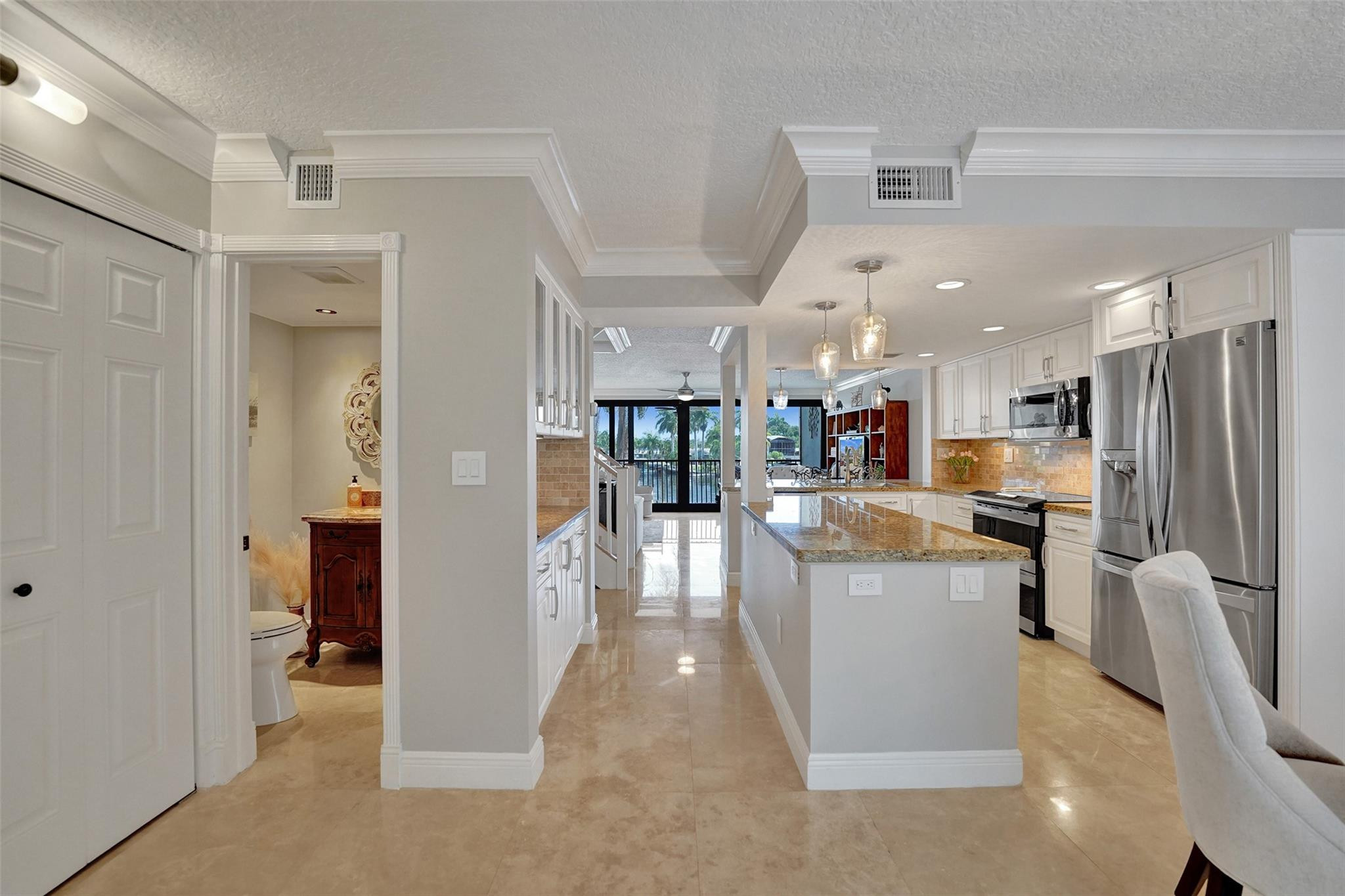 1100 SE 5th Court 77