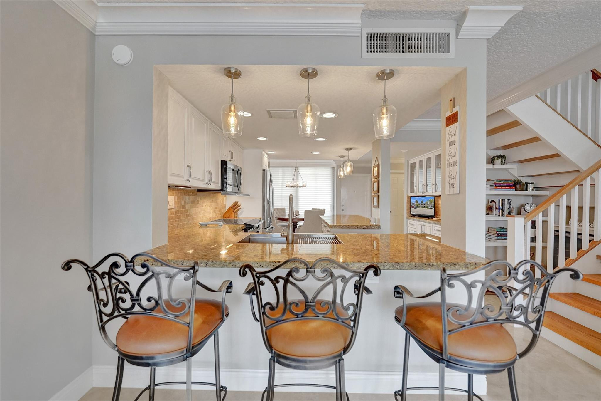 1100 SE 5th Court 77