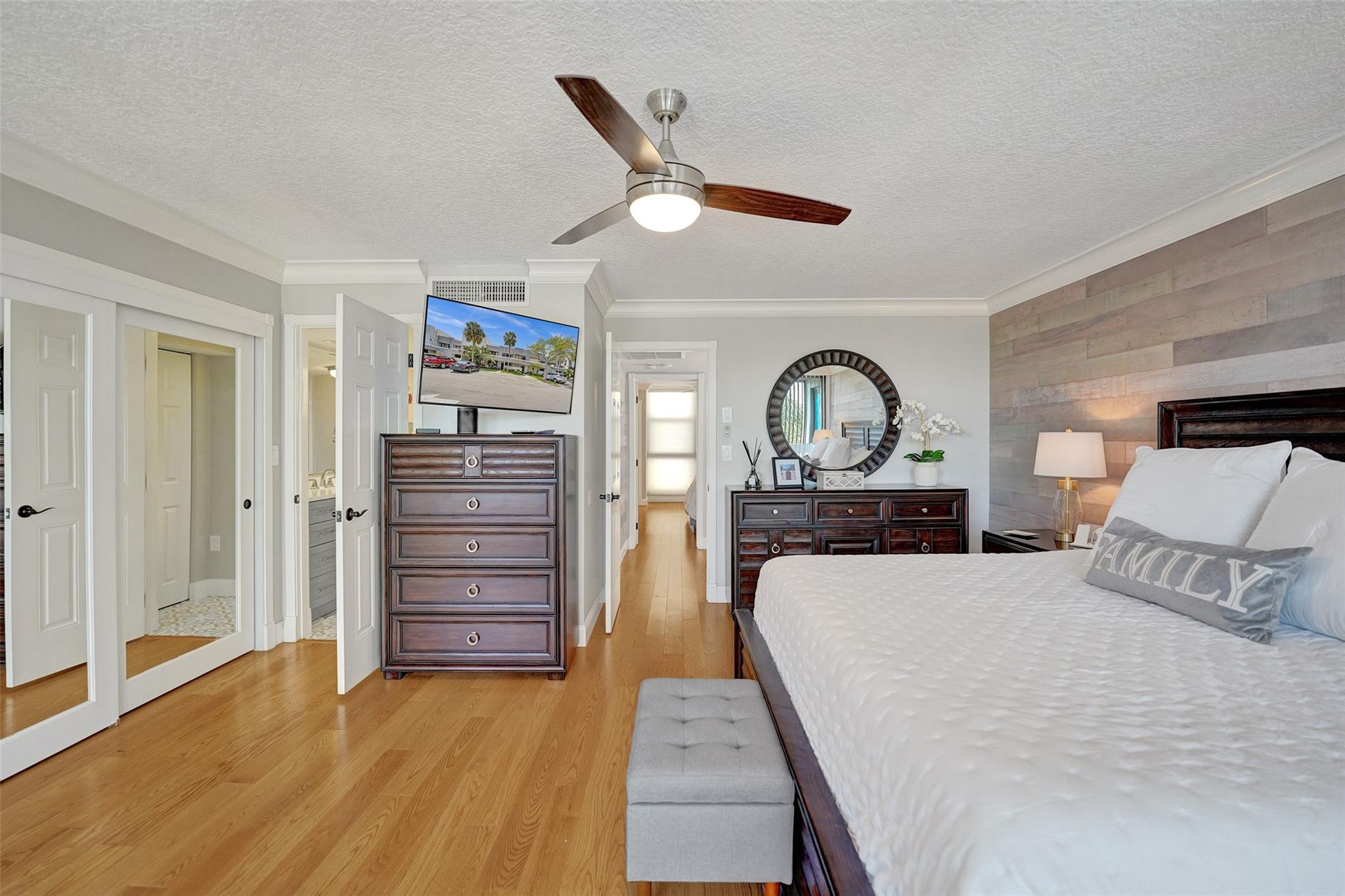 1100 SE 5th Court 77