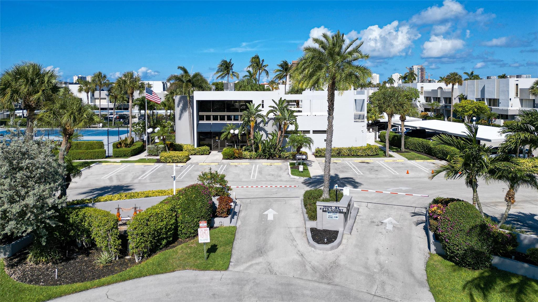 1100 SE 5th Court 77