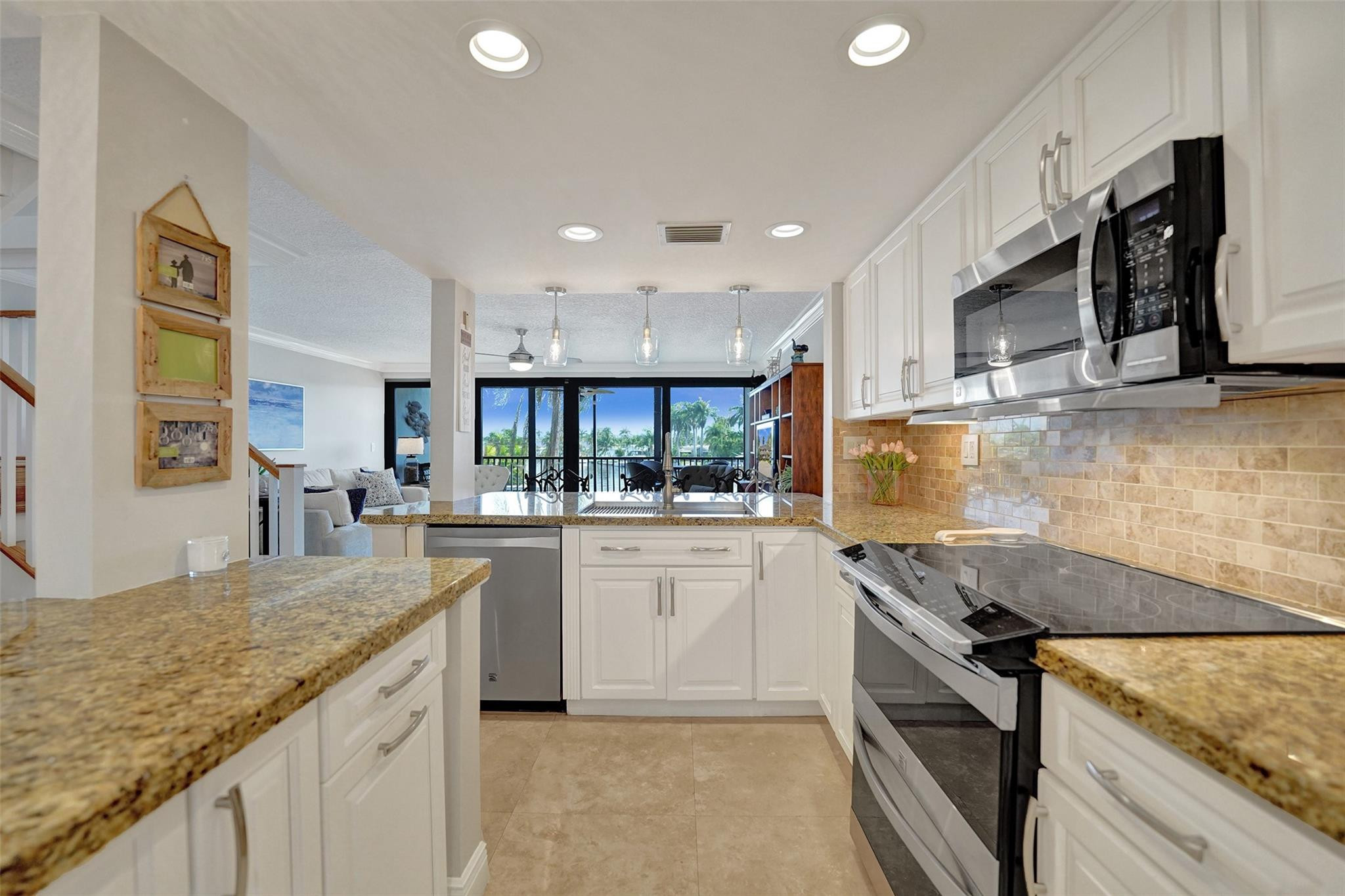 1100 SE 5th Court 77