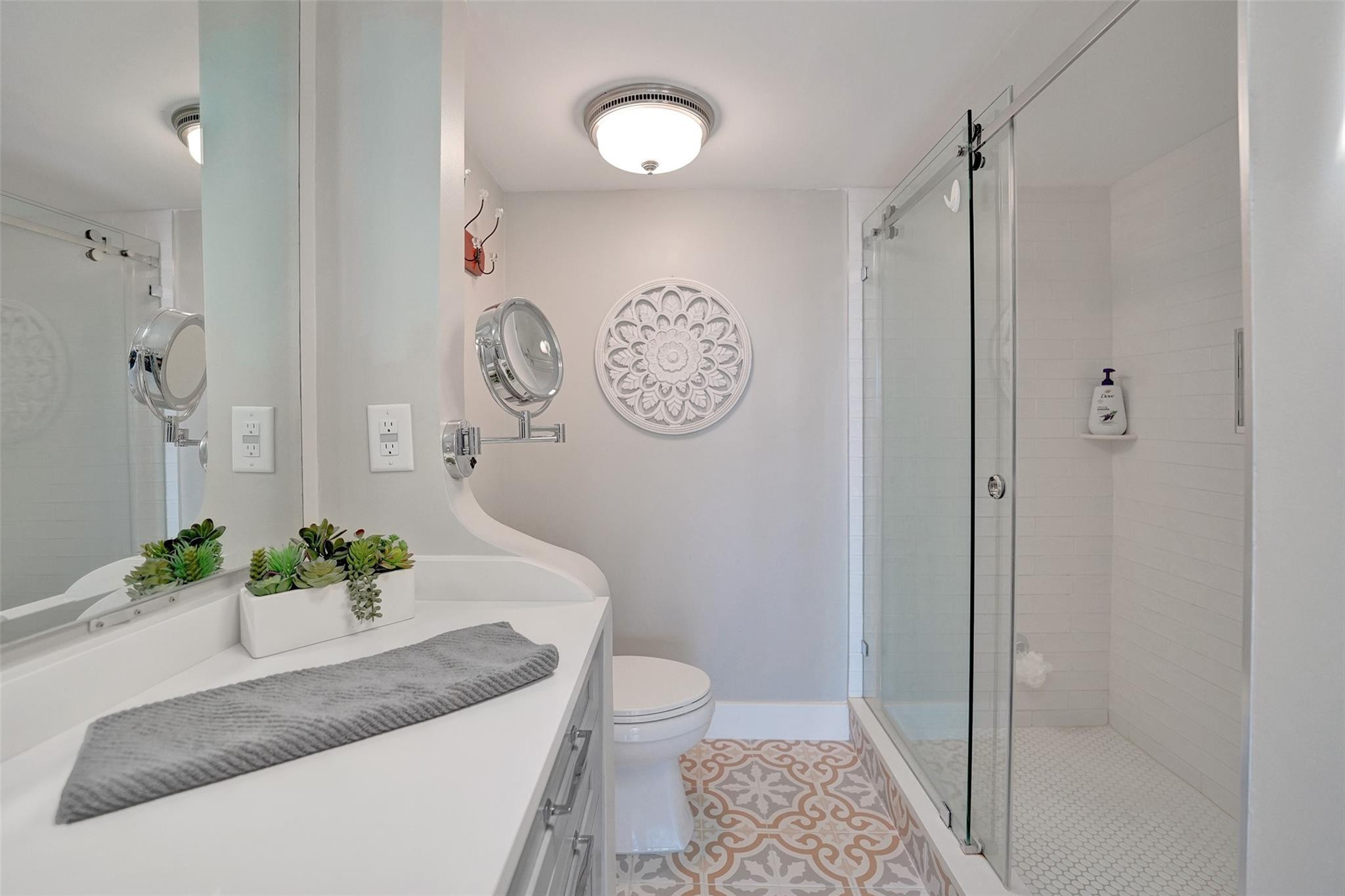 1100 SE 5th Court 77