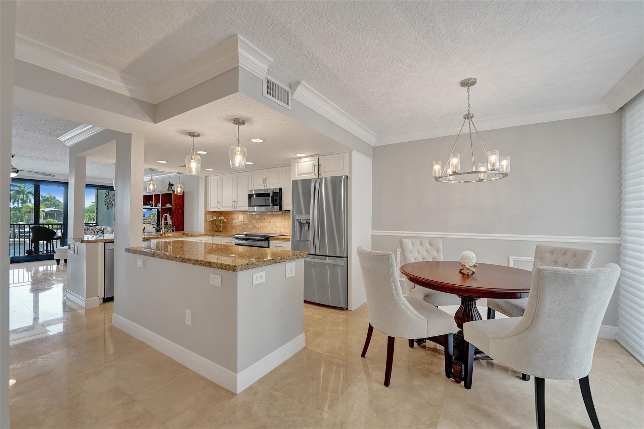 1100 SE 5th Court 77