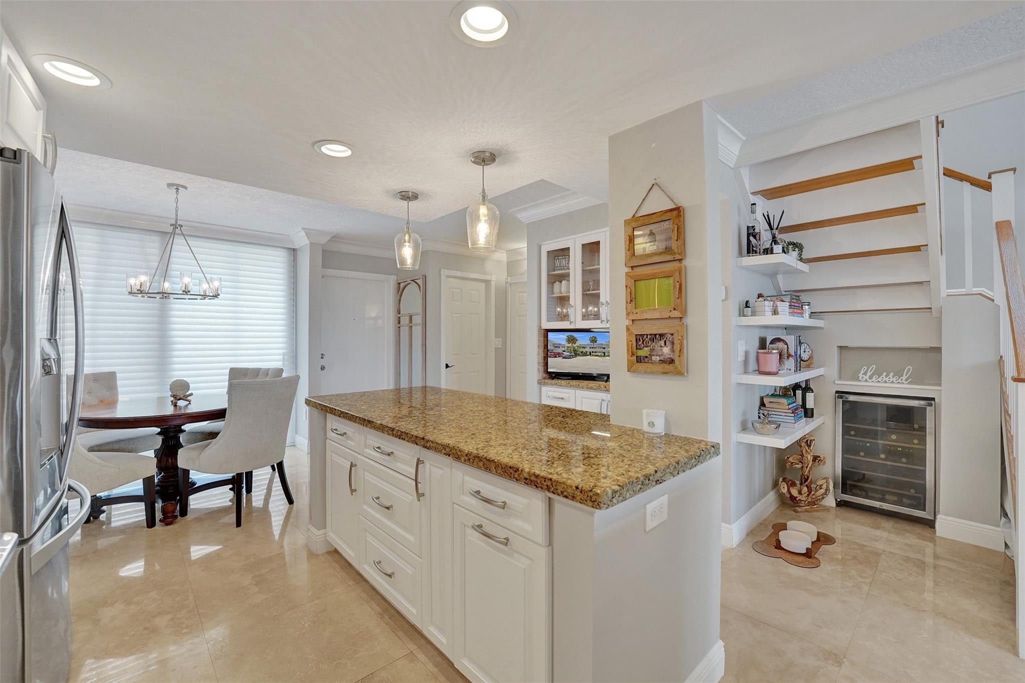 1100 SE 5th Court 77