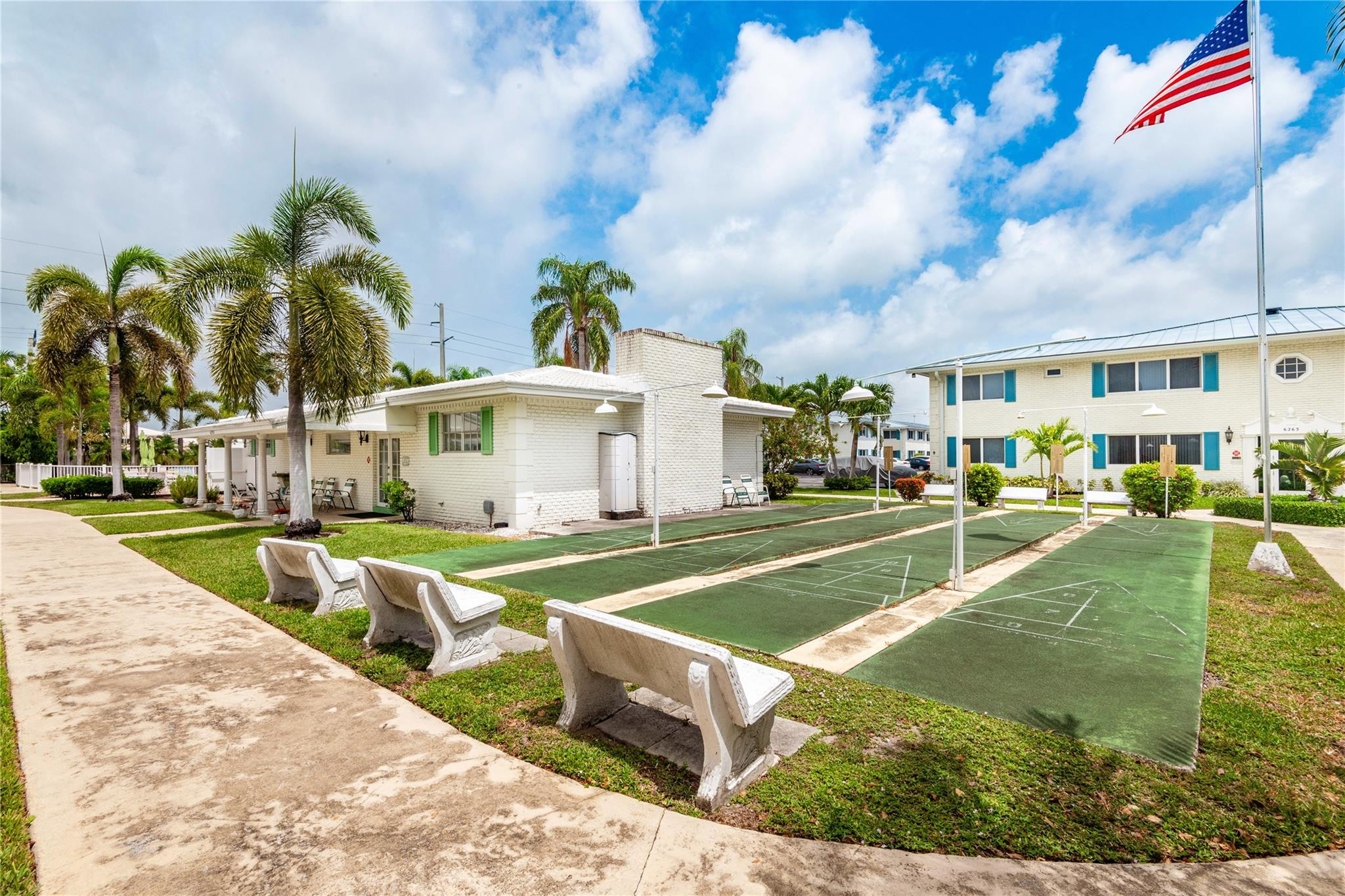 1821 NE 62nd Street 310