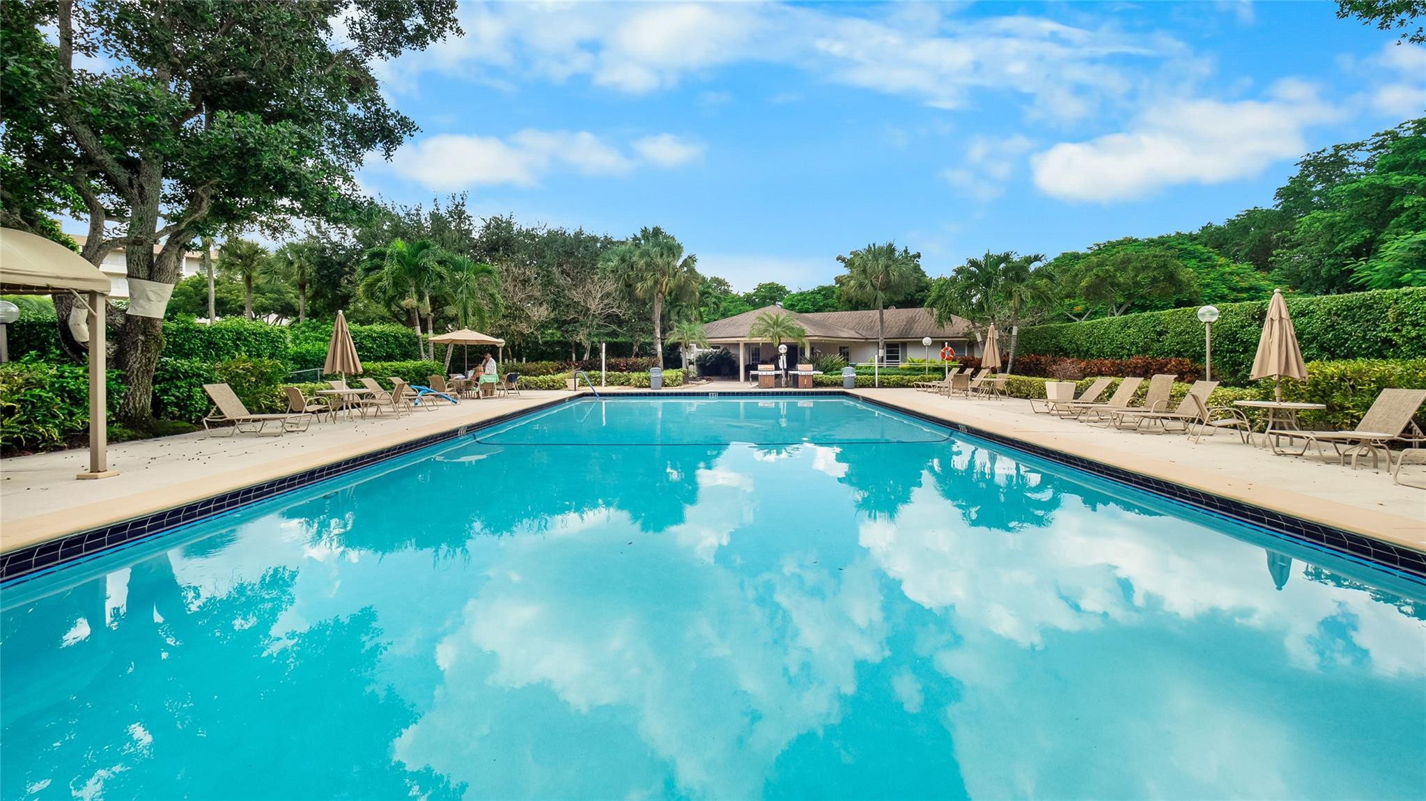 535 Oaks Drive 508