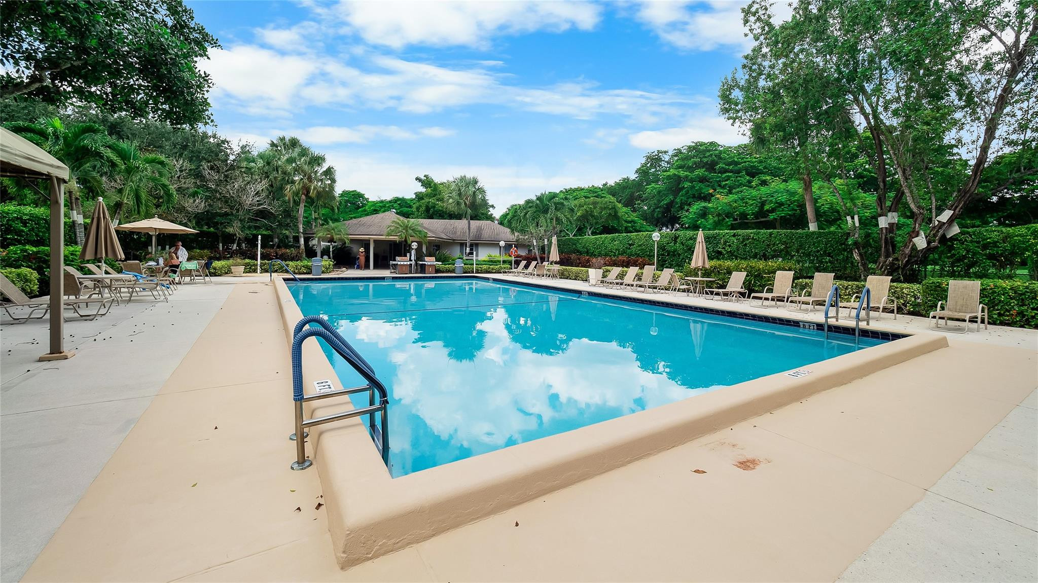 535 Oaks Drive 508