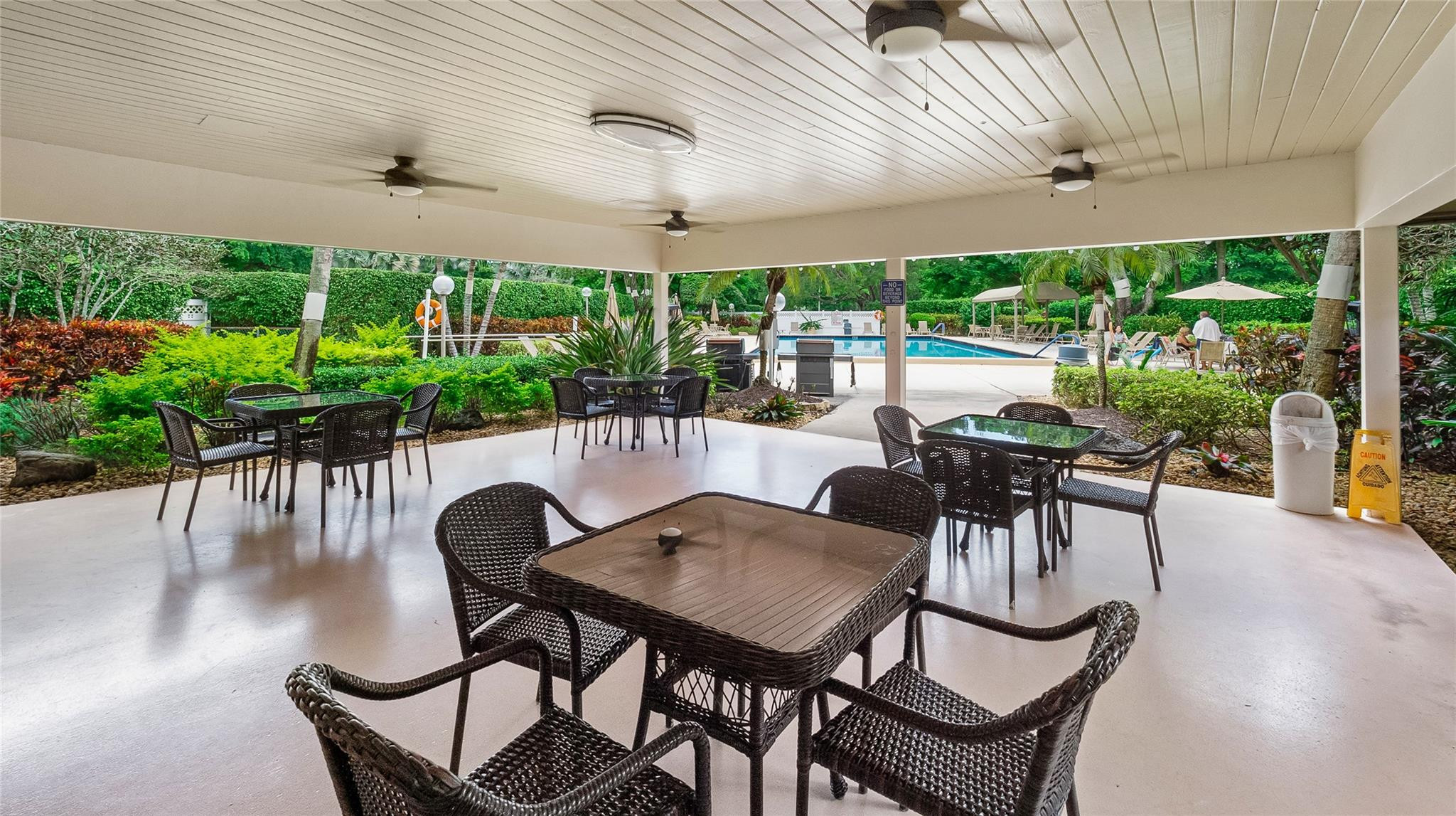535 Oaks Drive 508