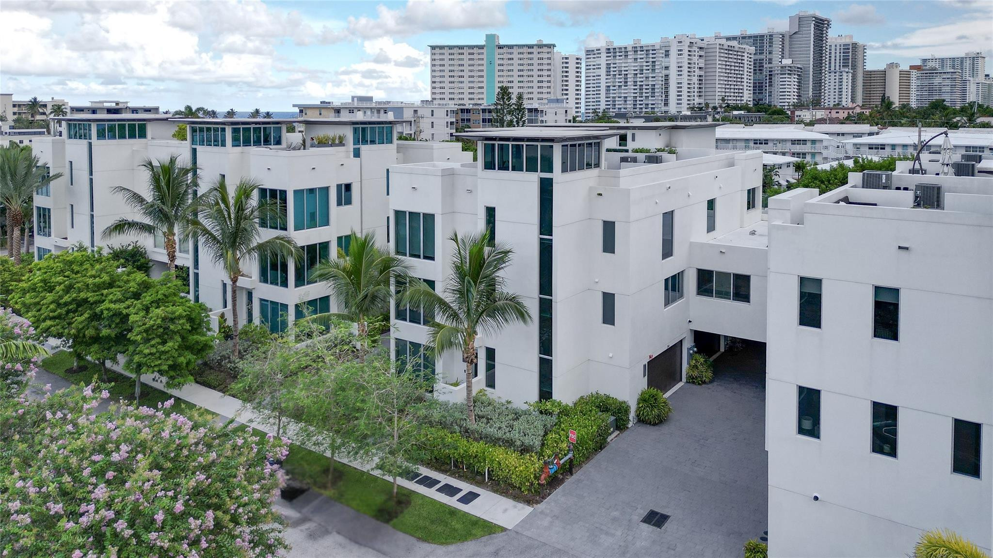 244 Garden Court 244, Lauderdale-By-The-Sea Unit: 244