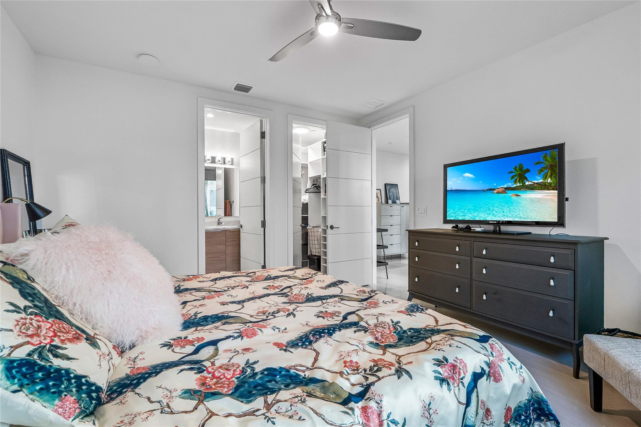 244 Garden Court 244, Lauderdale-By-The-Sea Unit: 244