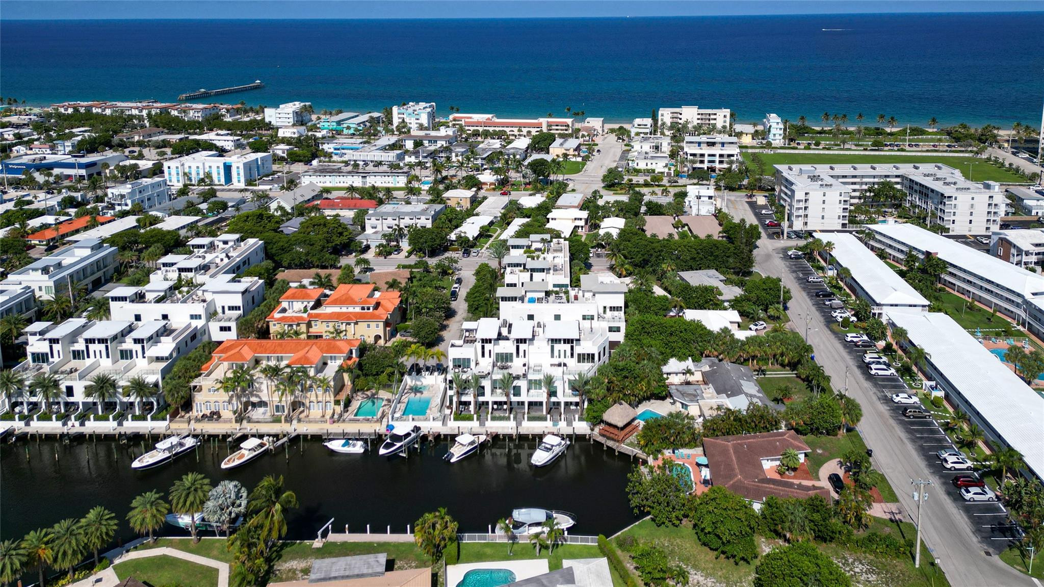 244 Garden Court 244, Lauderdale-By-The-Sea Unit: 244
