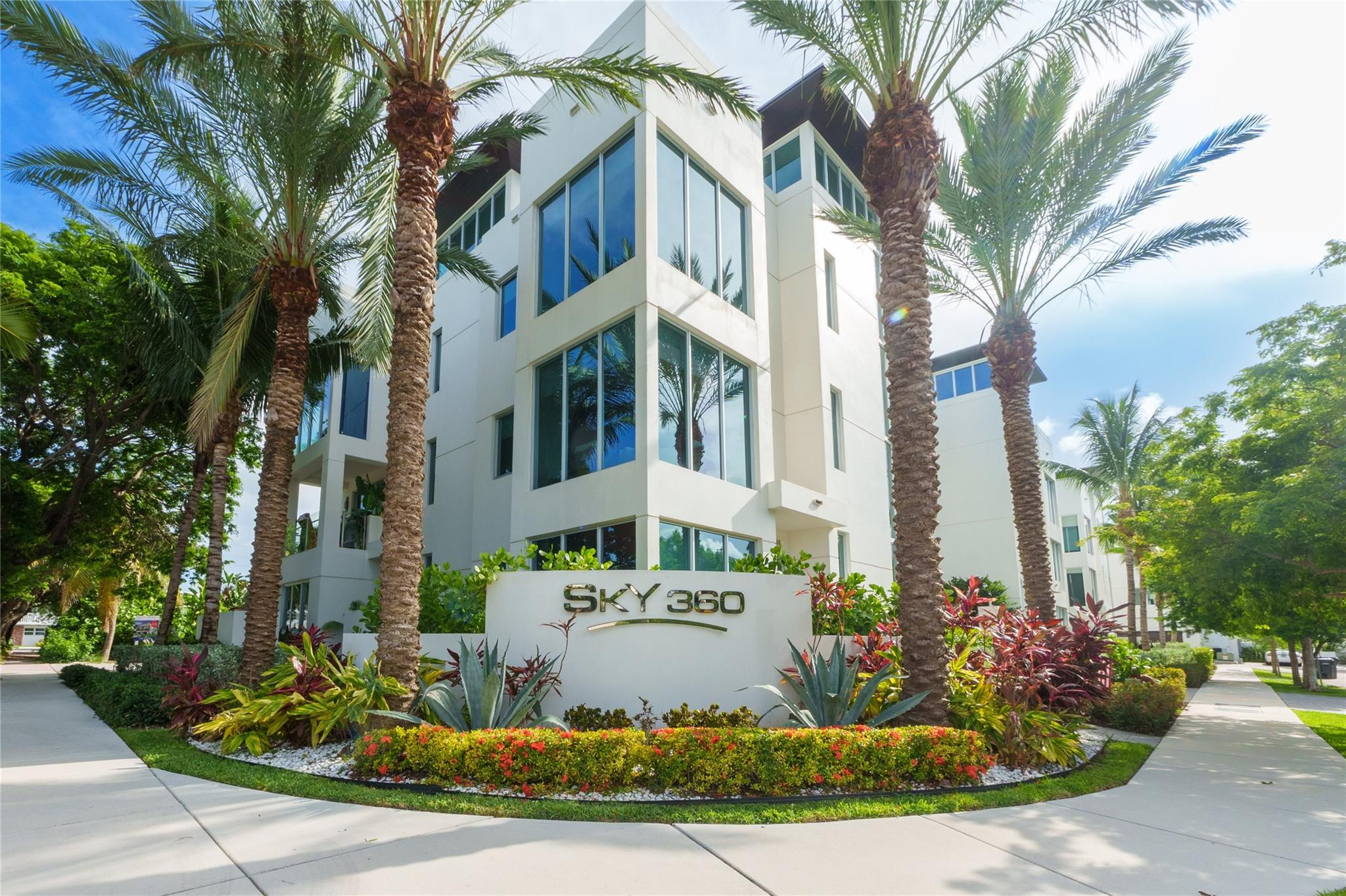 244 Garden Court 244, Lauderdale-By-The-Sea Unit: 244