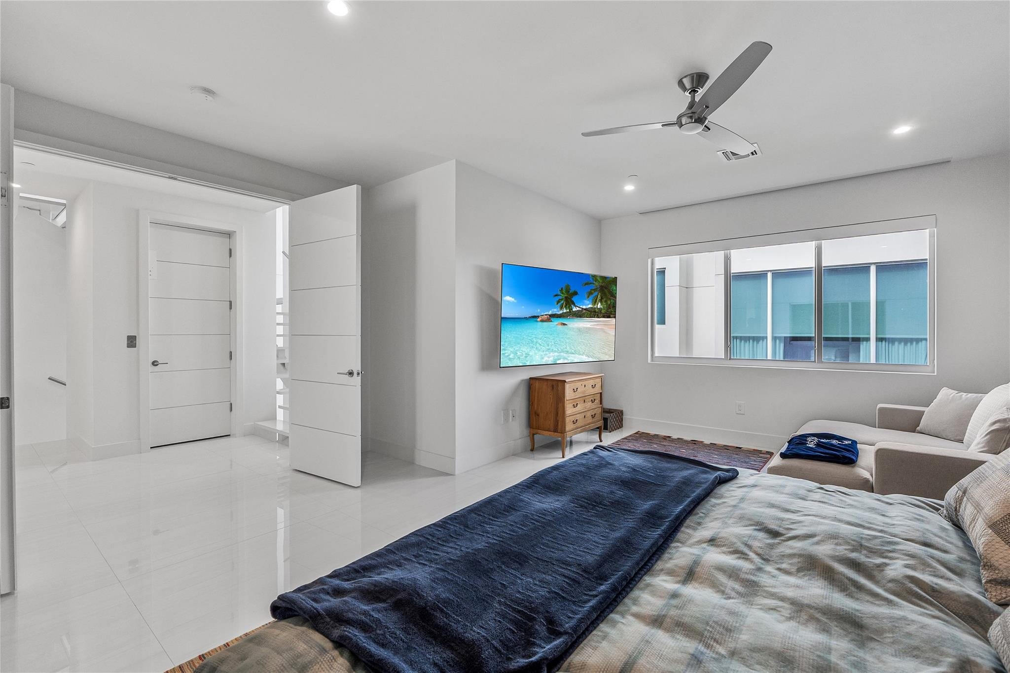 244 Garden Court 244, Lauderdale-By-The-Sea Unit: 244
