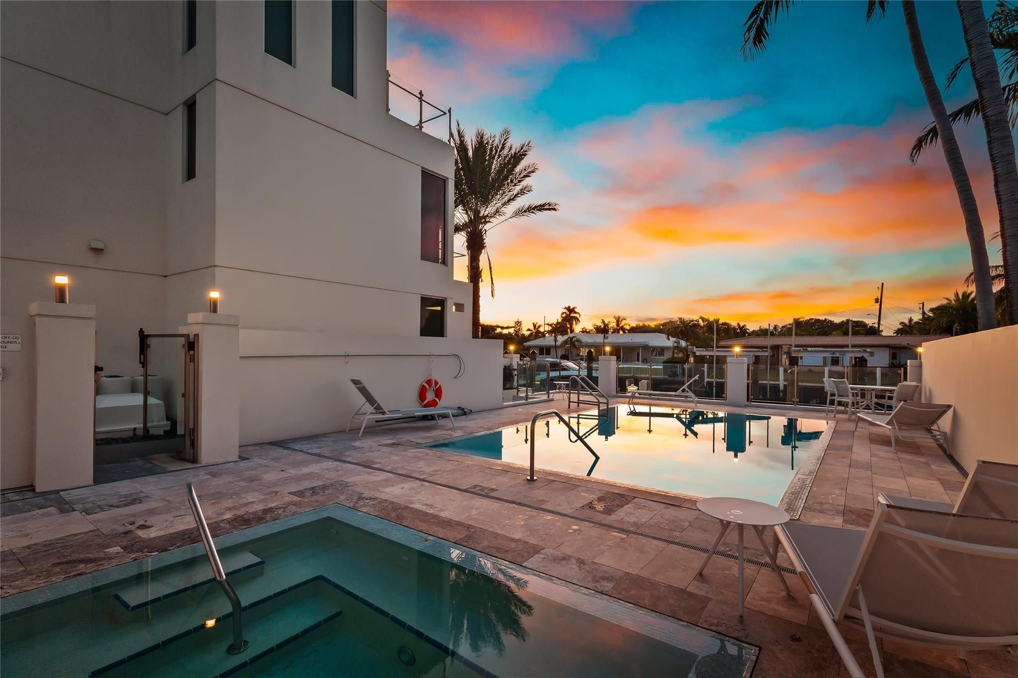 244 Garden Court 244, Lauderdale-By-The-Sea Unit: 244