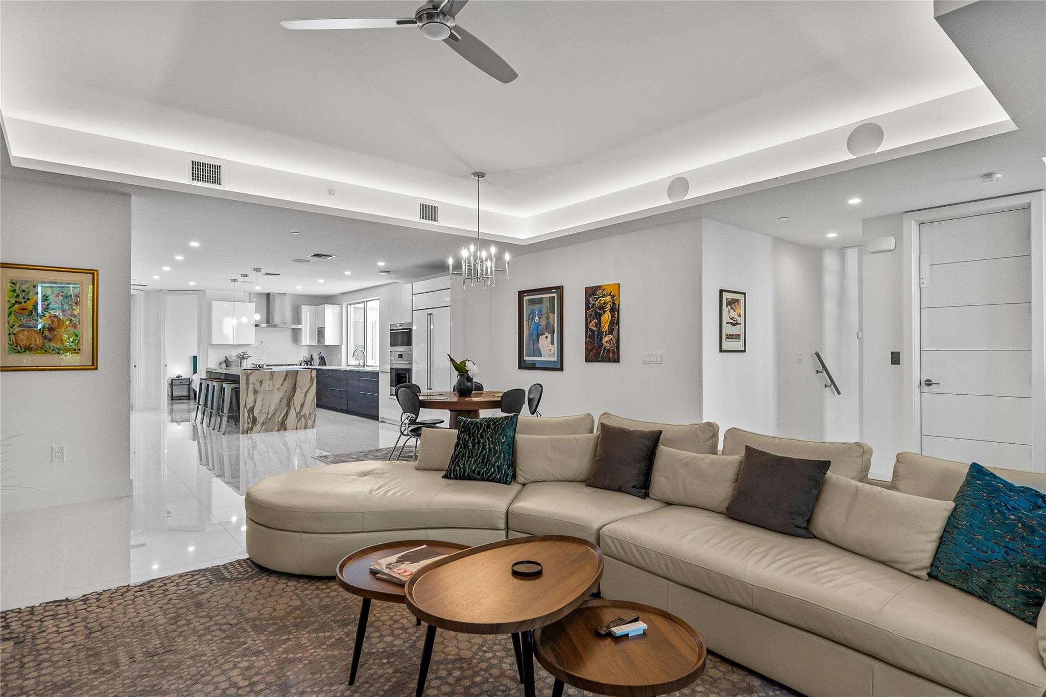 244 Garden Court 244, Lauderdale-By-The-Sea Unit: 244