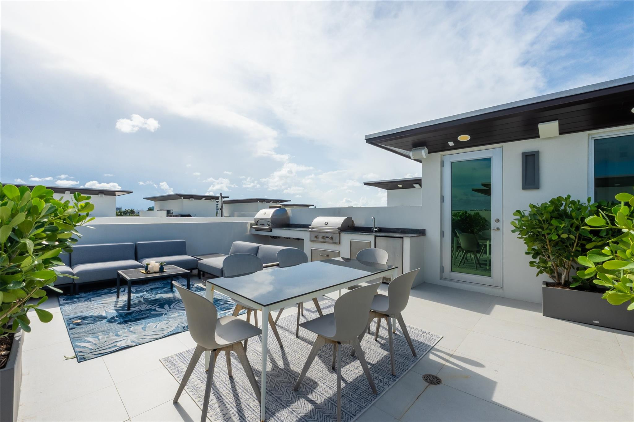244 Garden Court 244, Lauderdale-By-The-Sea Unit: 244