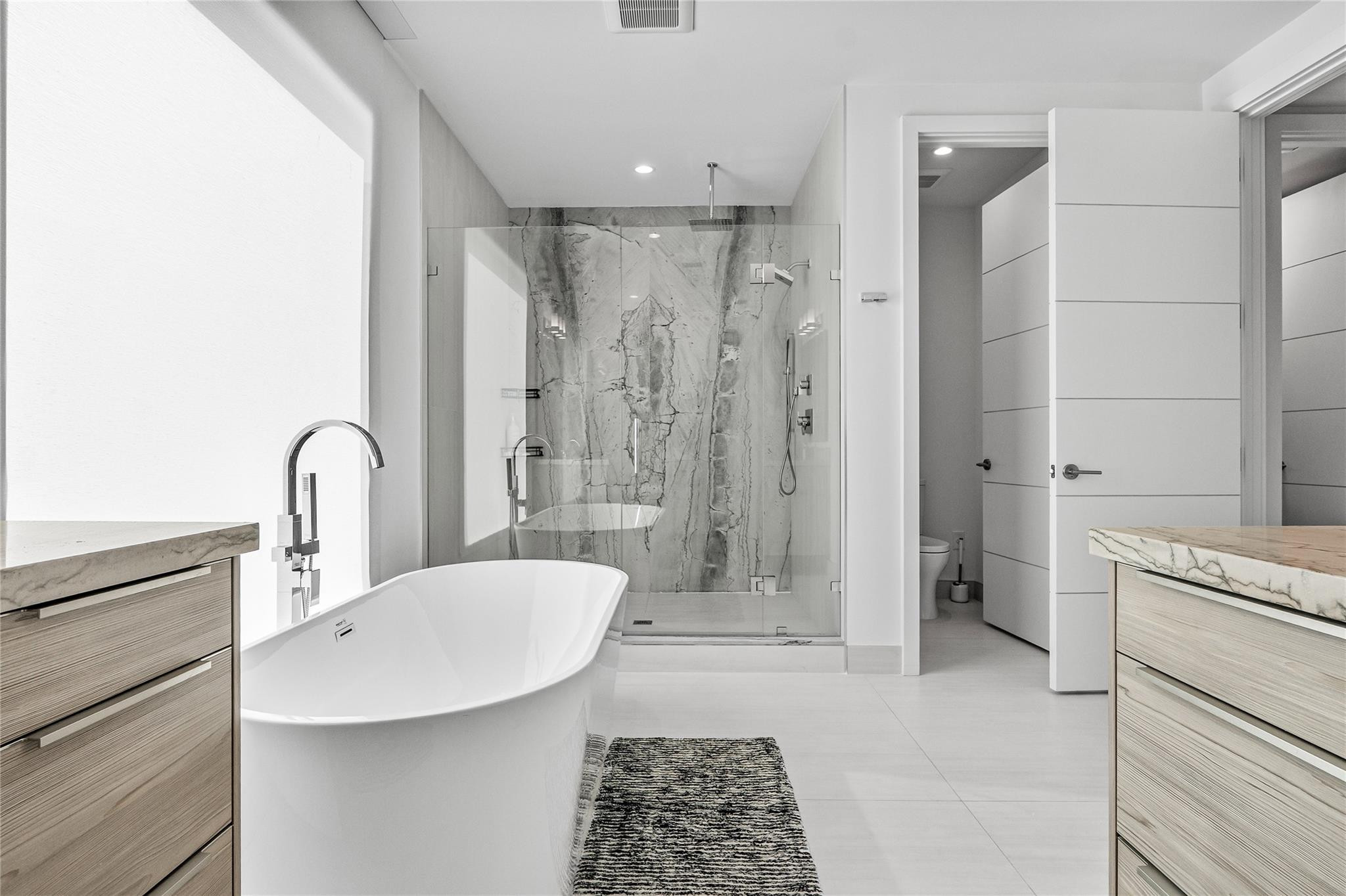 244 Garden Court 244, Lauderdale-By-The-Sea Unit: 244