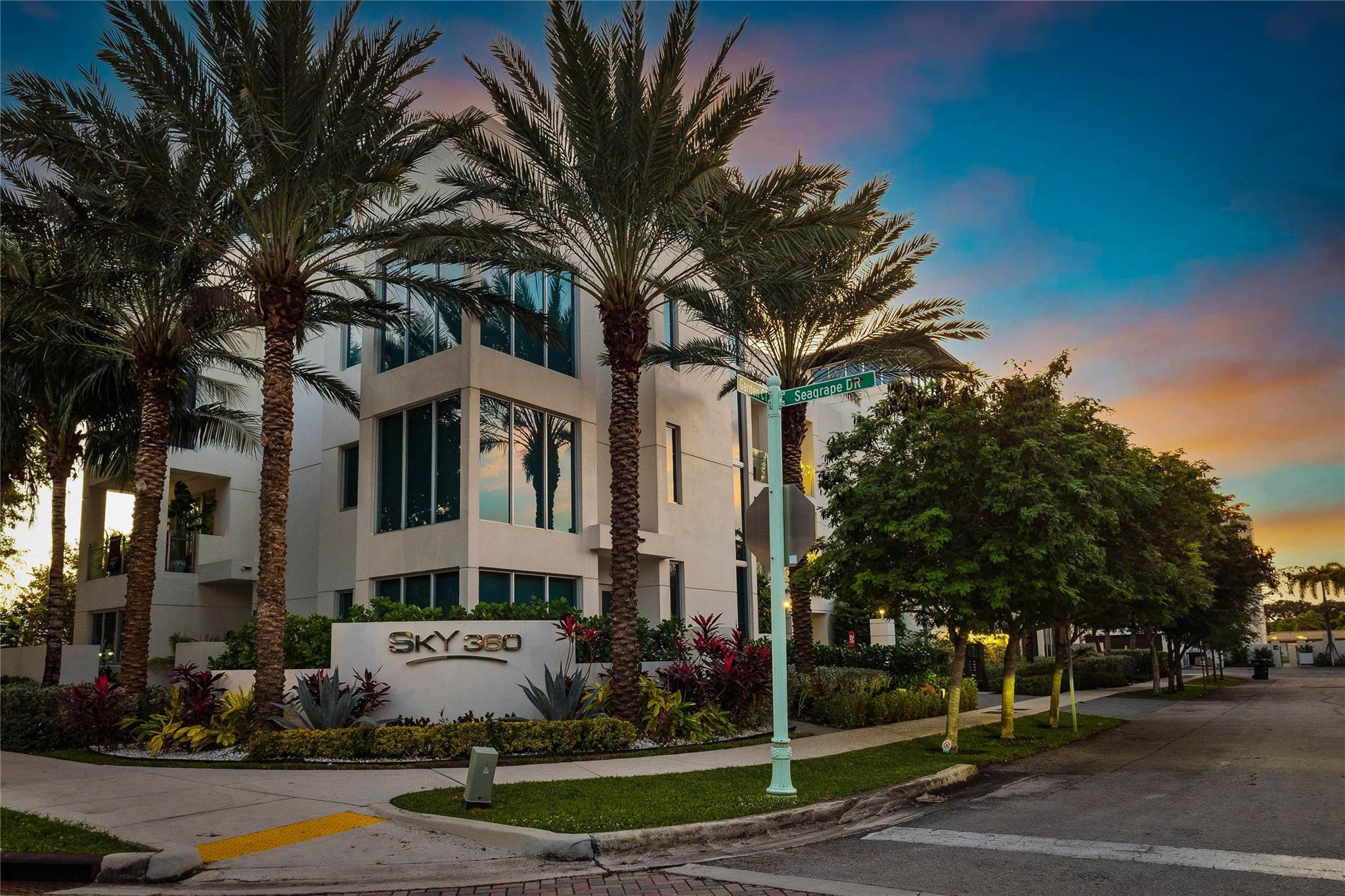 244 Garden Court 244, Lauderdale-By-The-Sea Unit: 244