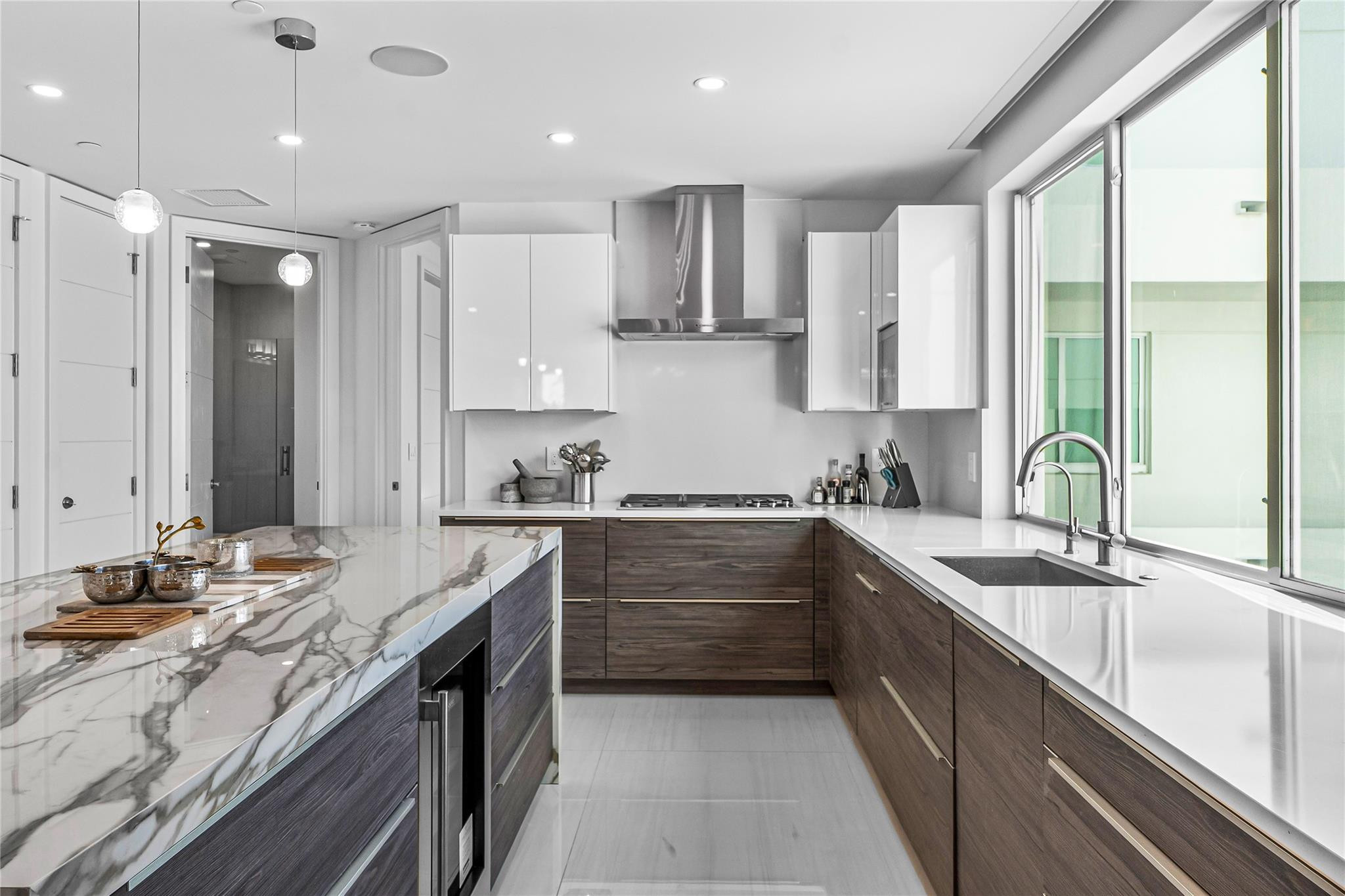 244 Garden Court 244, Lauderdale-By-The-Sea Unit: 244