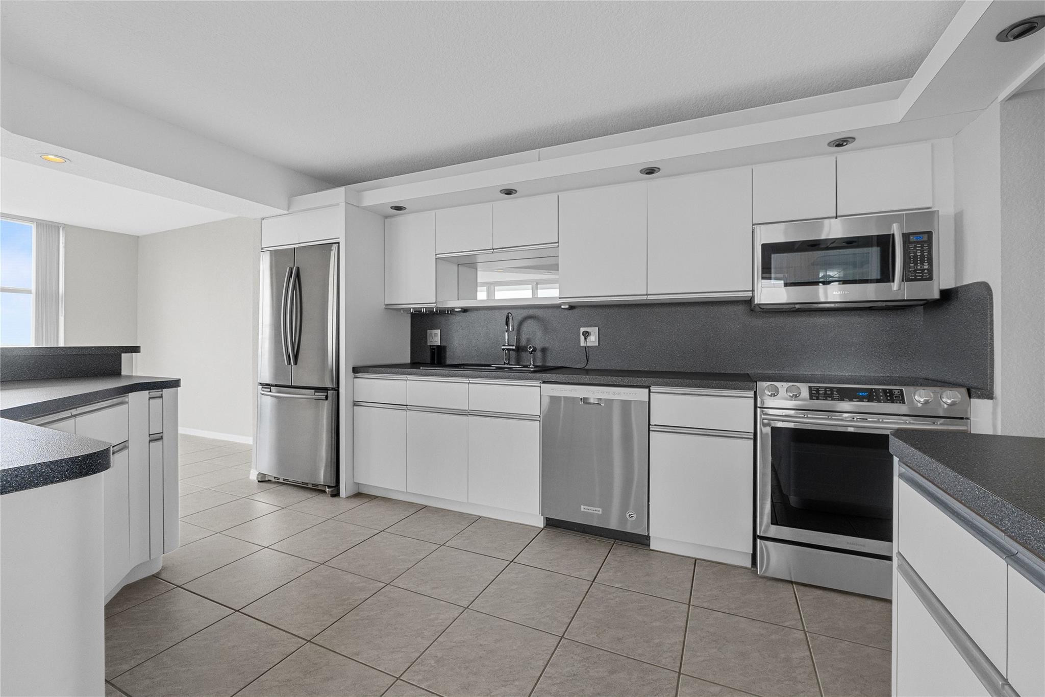 3233 NE 32nd Avenue 1103
