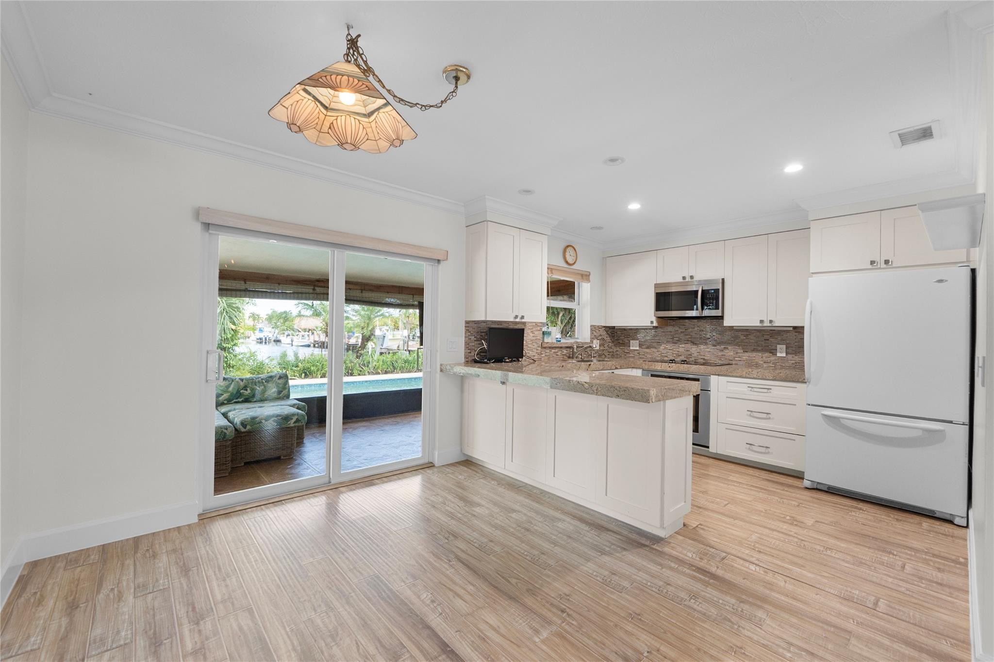 711 SE 5th Court