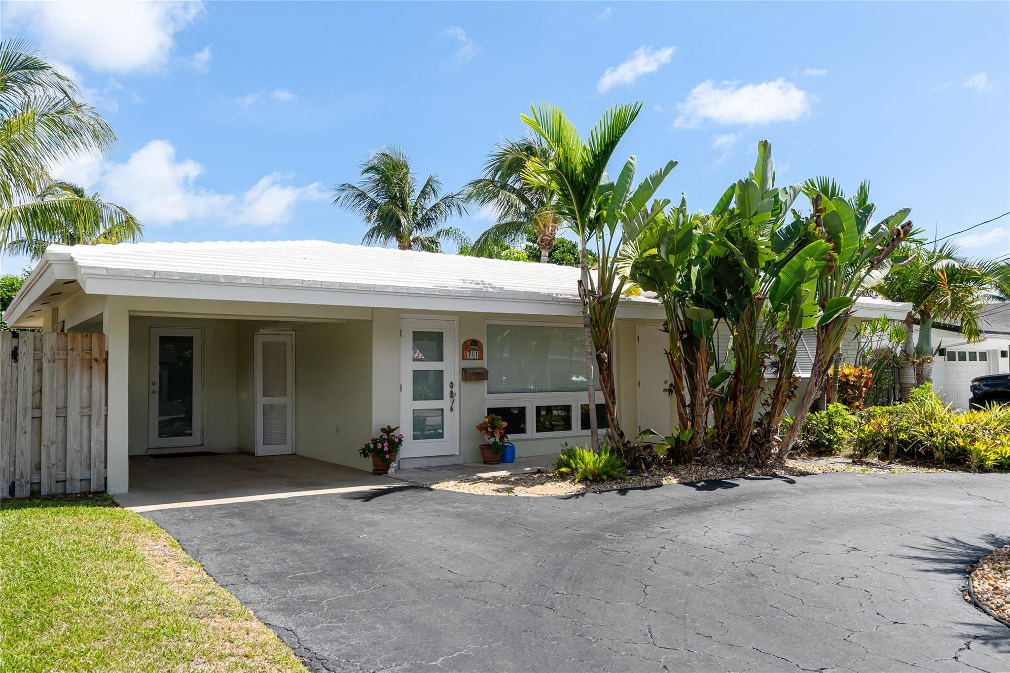 711 SE 5th Court