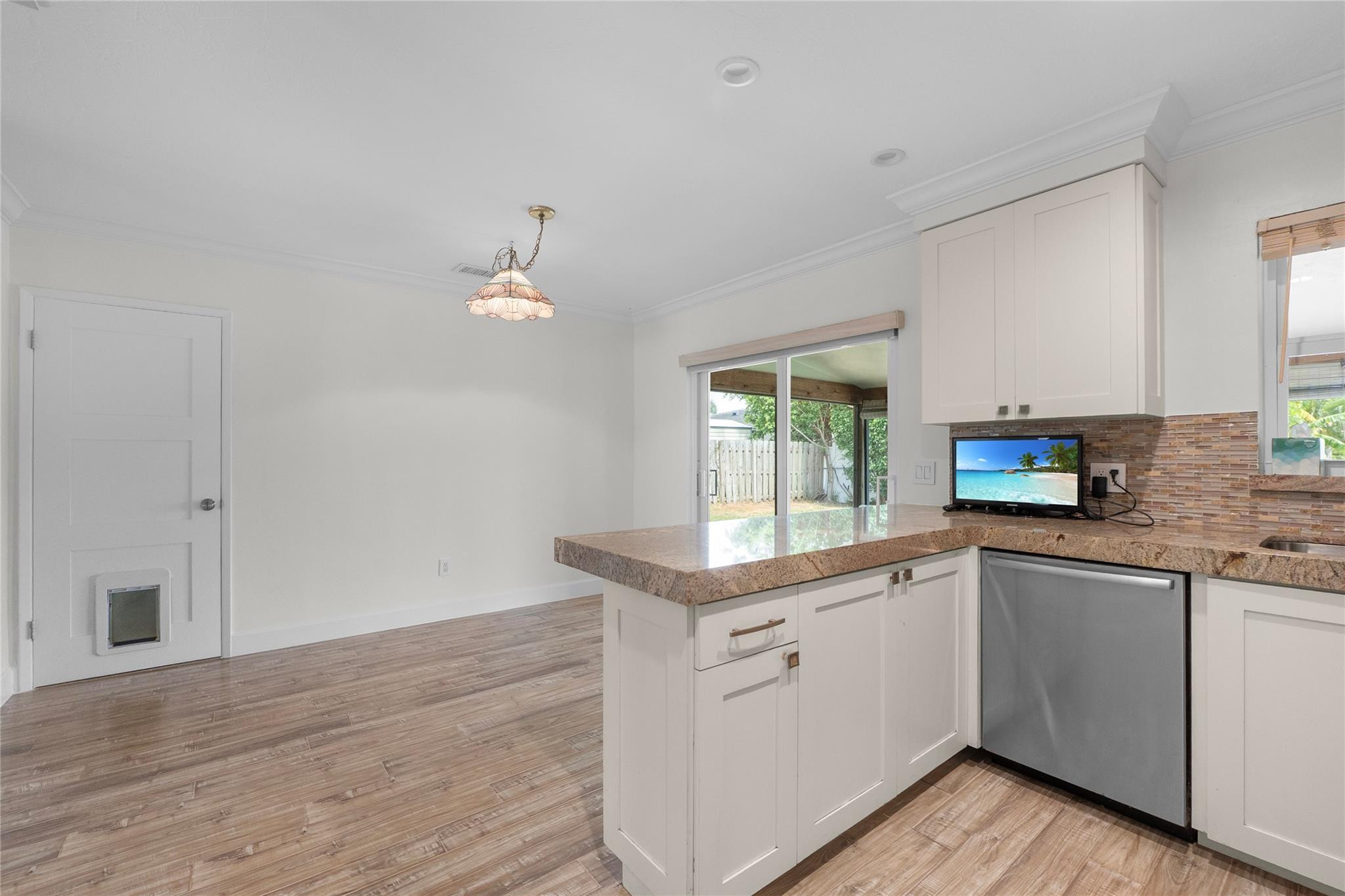 711 SE 5th Court