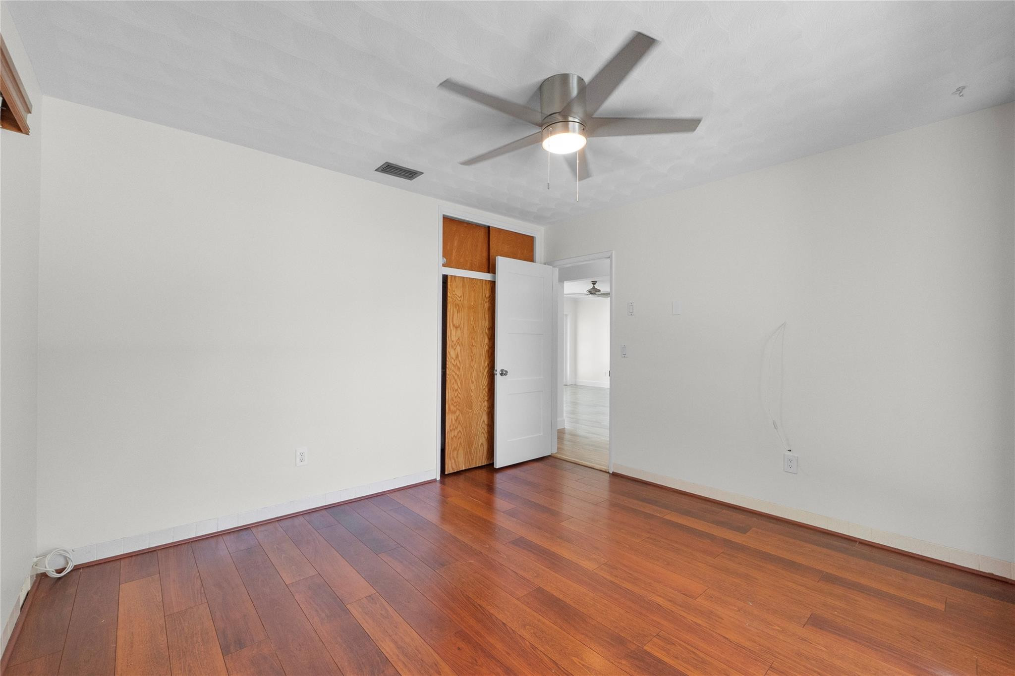 711 SE 5th Court