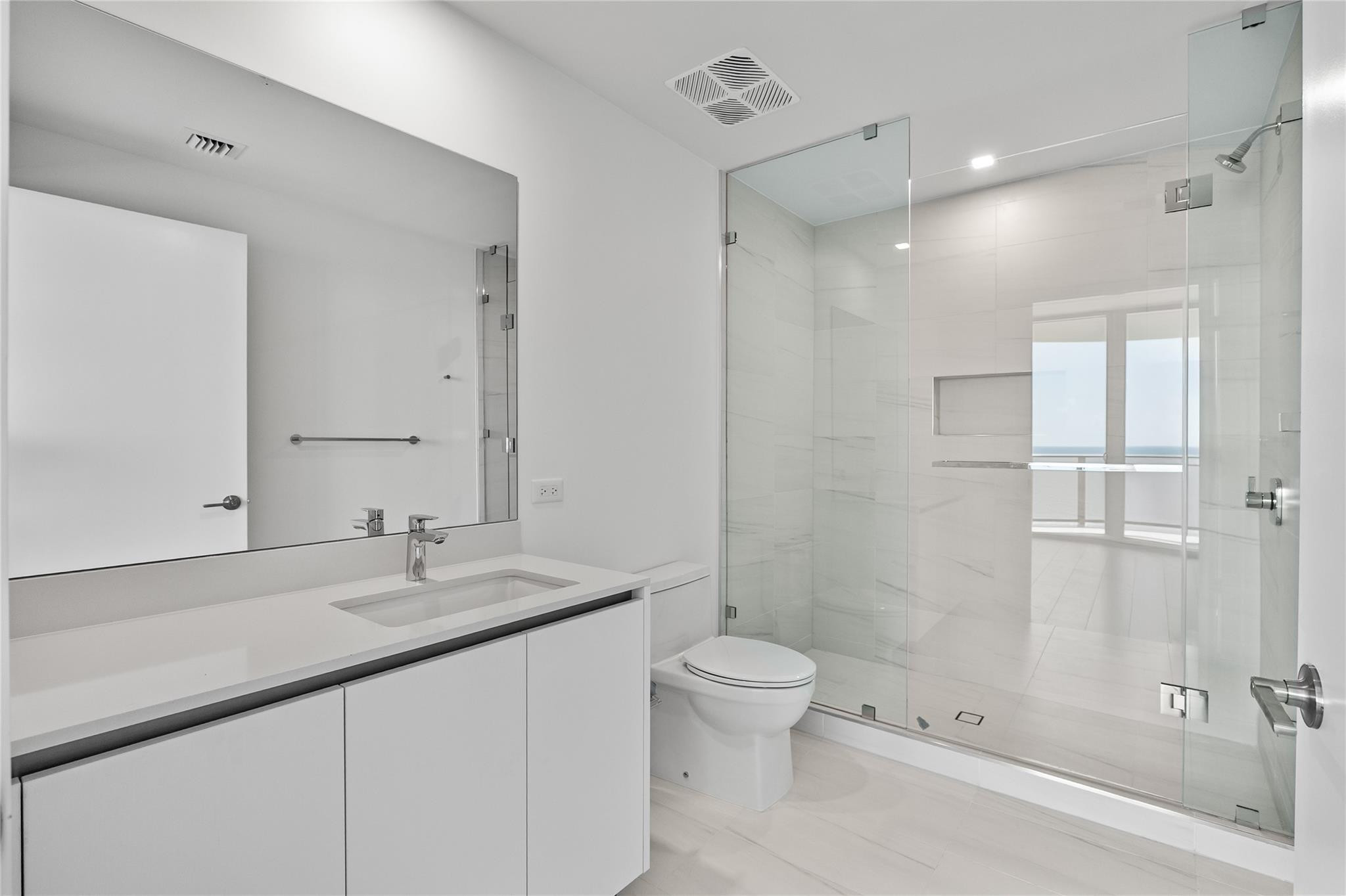 900 N Ocean Boulevard 805