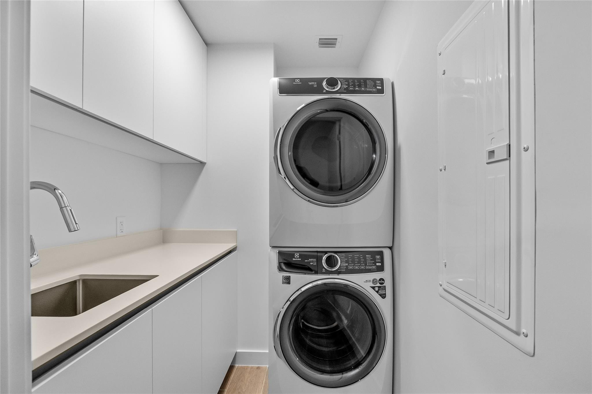 900 N Ocean Boulevard 805