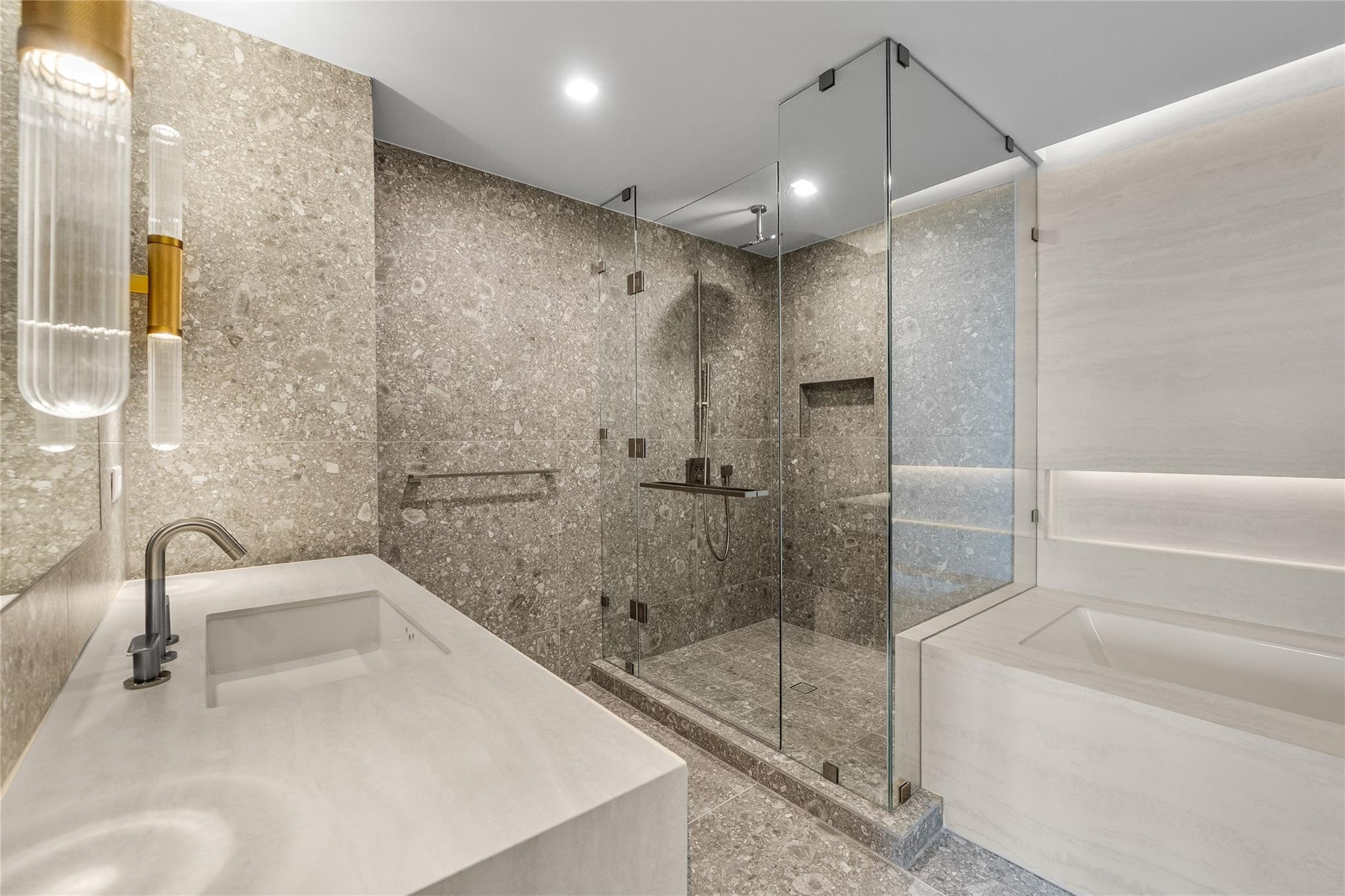 900 N Ocean Boulevard 805