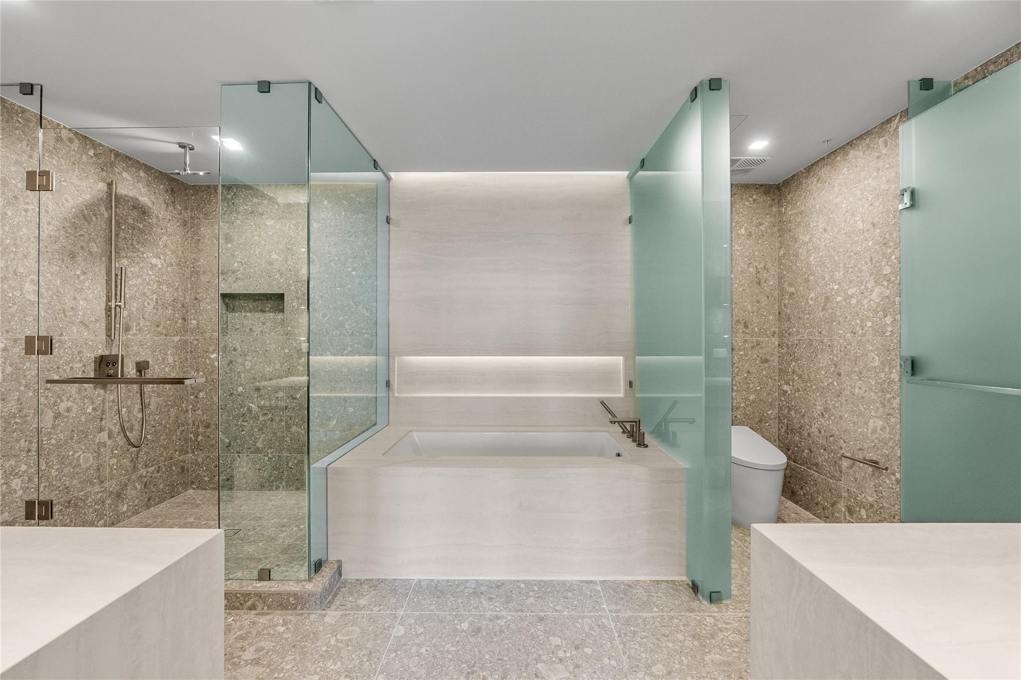 900 N Ocean Boulevard 805