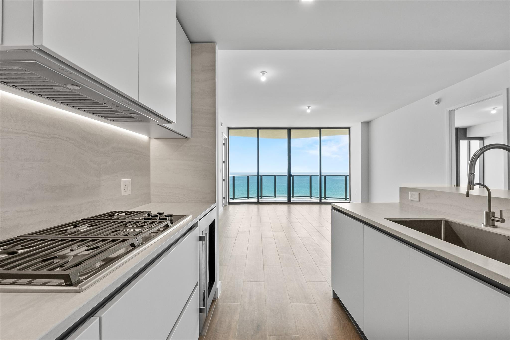 900 N Ocean Boulevard 805