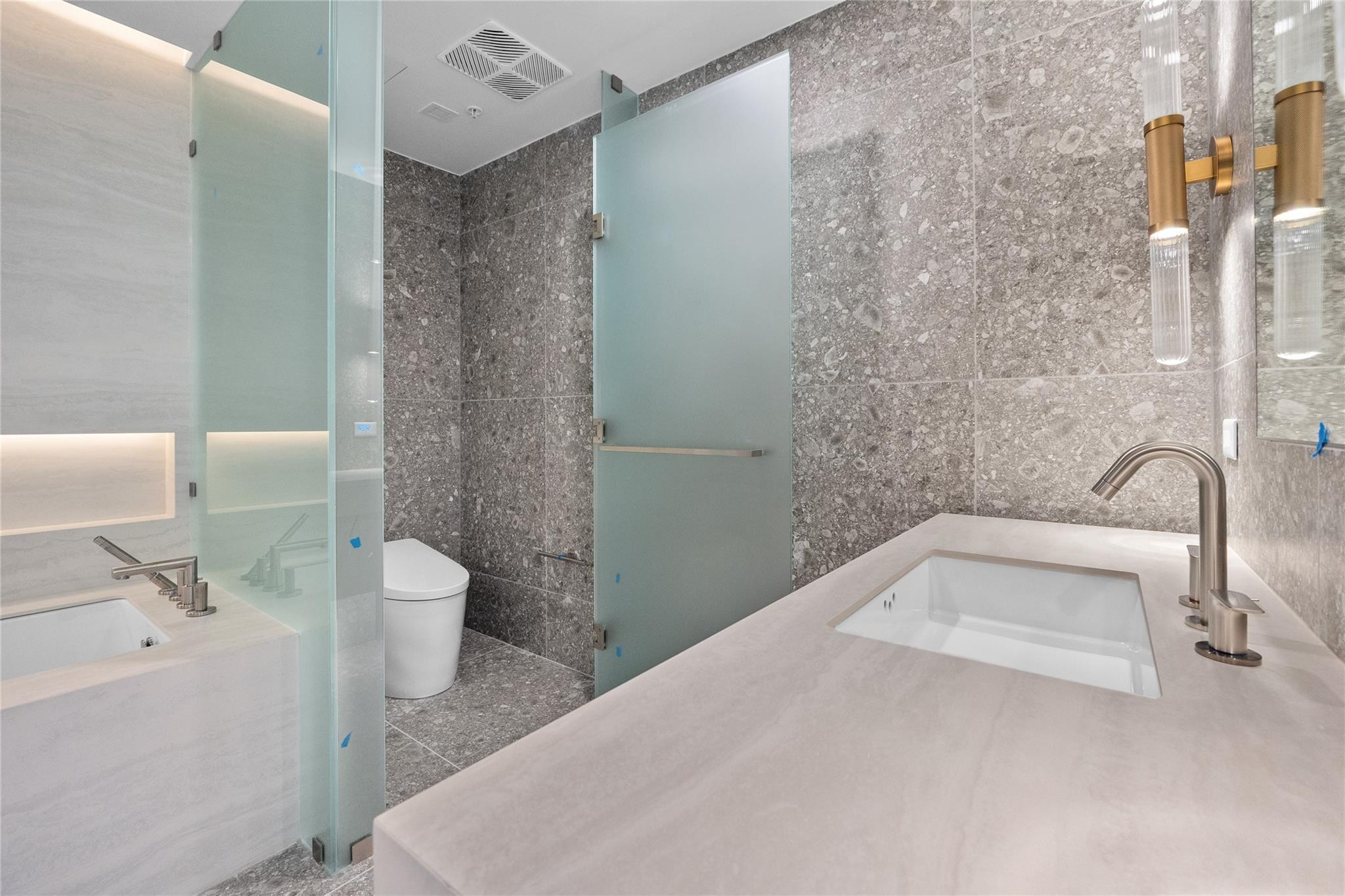 900 N Ocean Boulevard 702