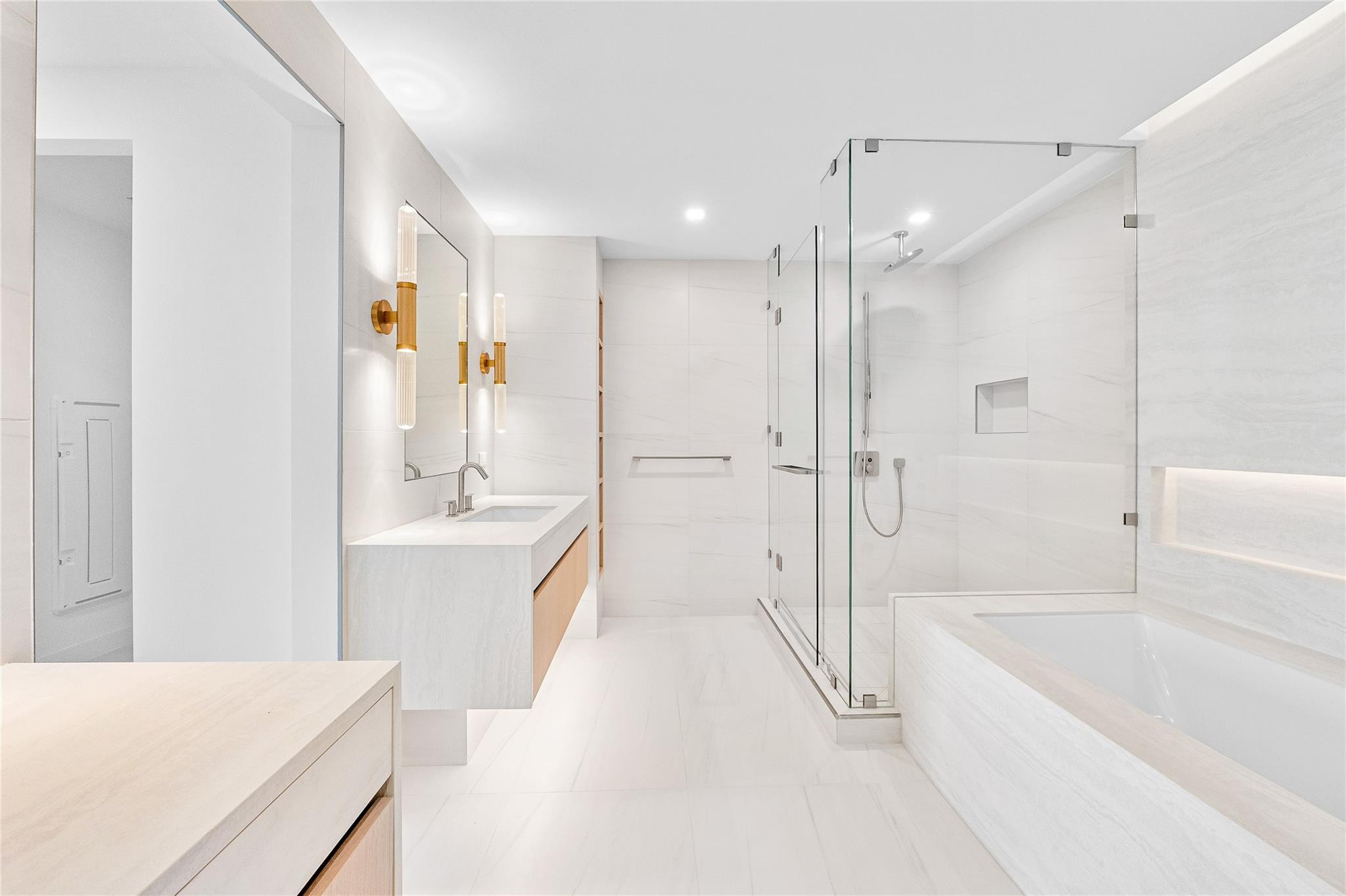 900 N Ocean Boulevard 504