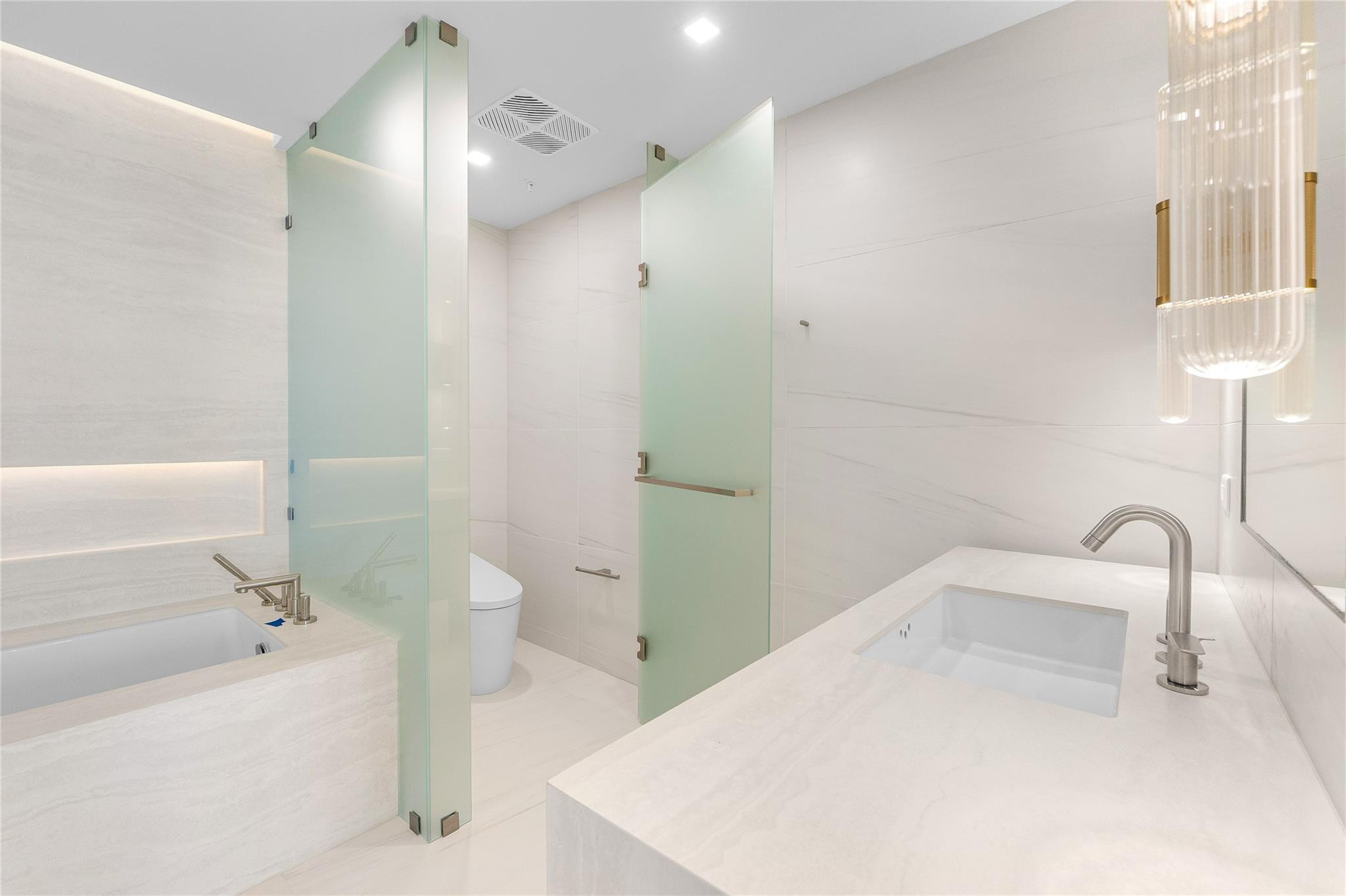 900 N Ocean Boulevard 504