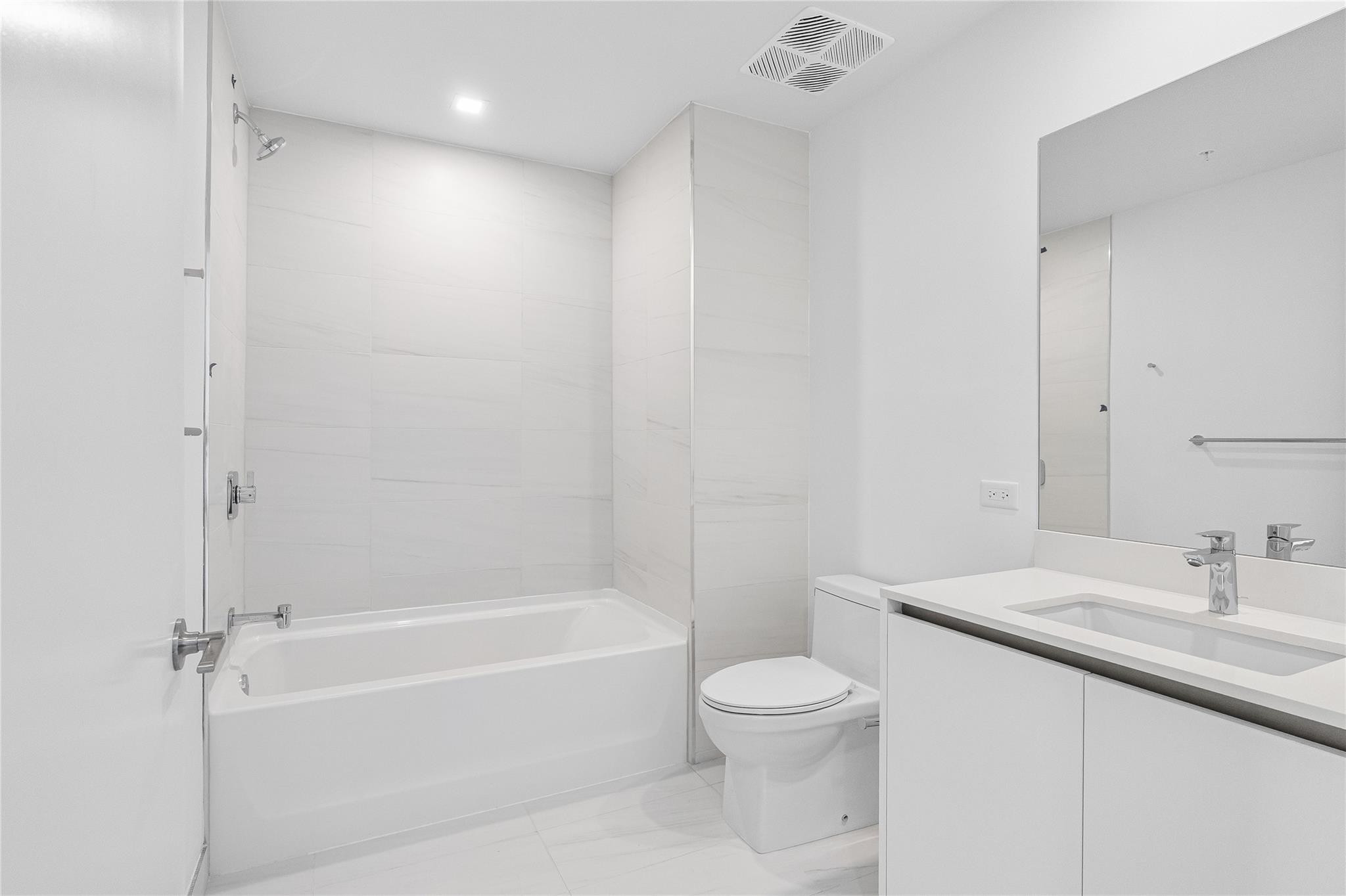 900 N Ocean Boulevard 504