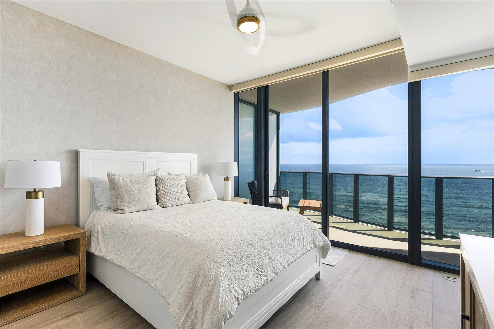 900 N Ocean Boulevard 905