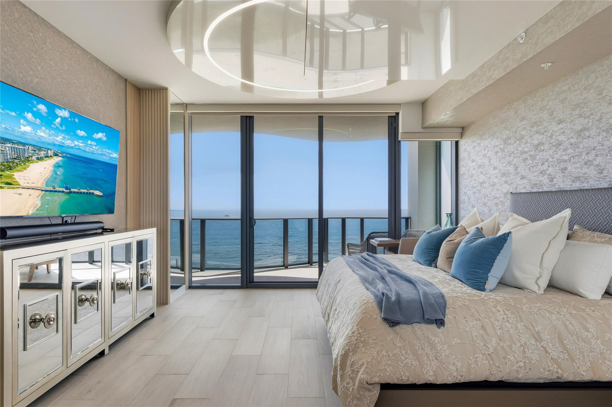 900 N Ocean Boulevard 905