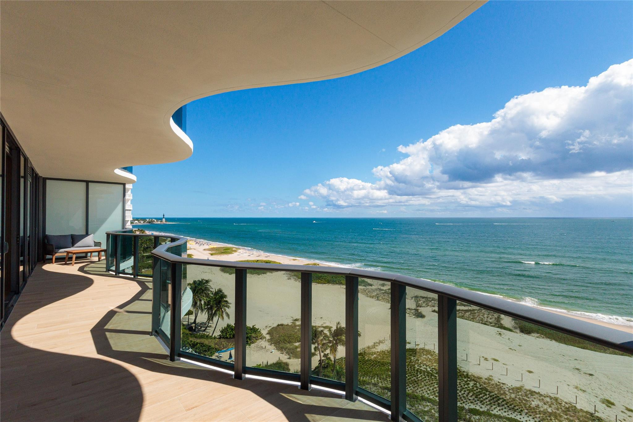 900 N Ocean Boulevard 905