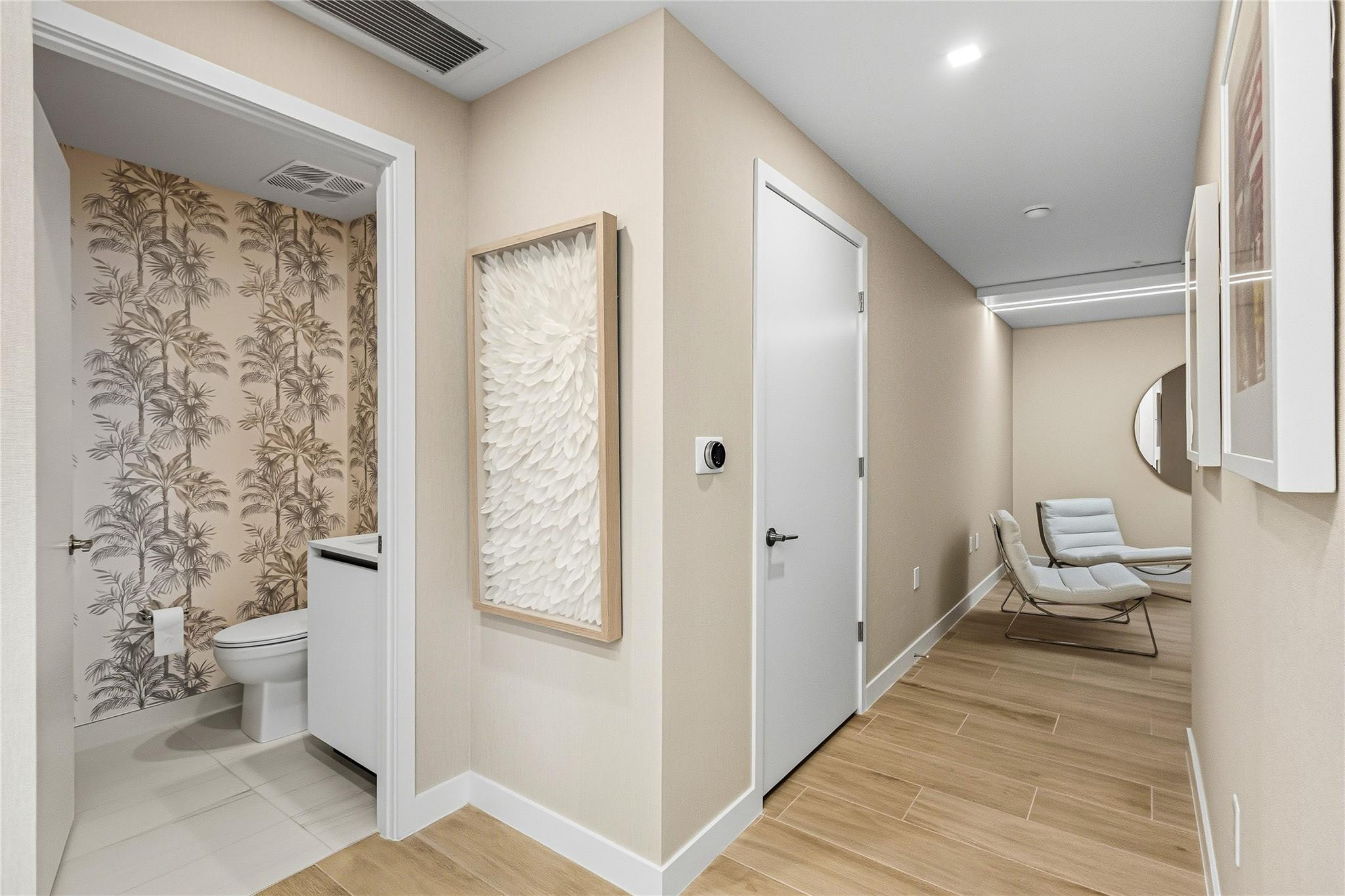 900 N Ocean Boulevard 905