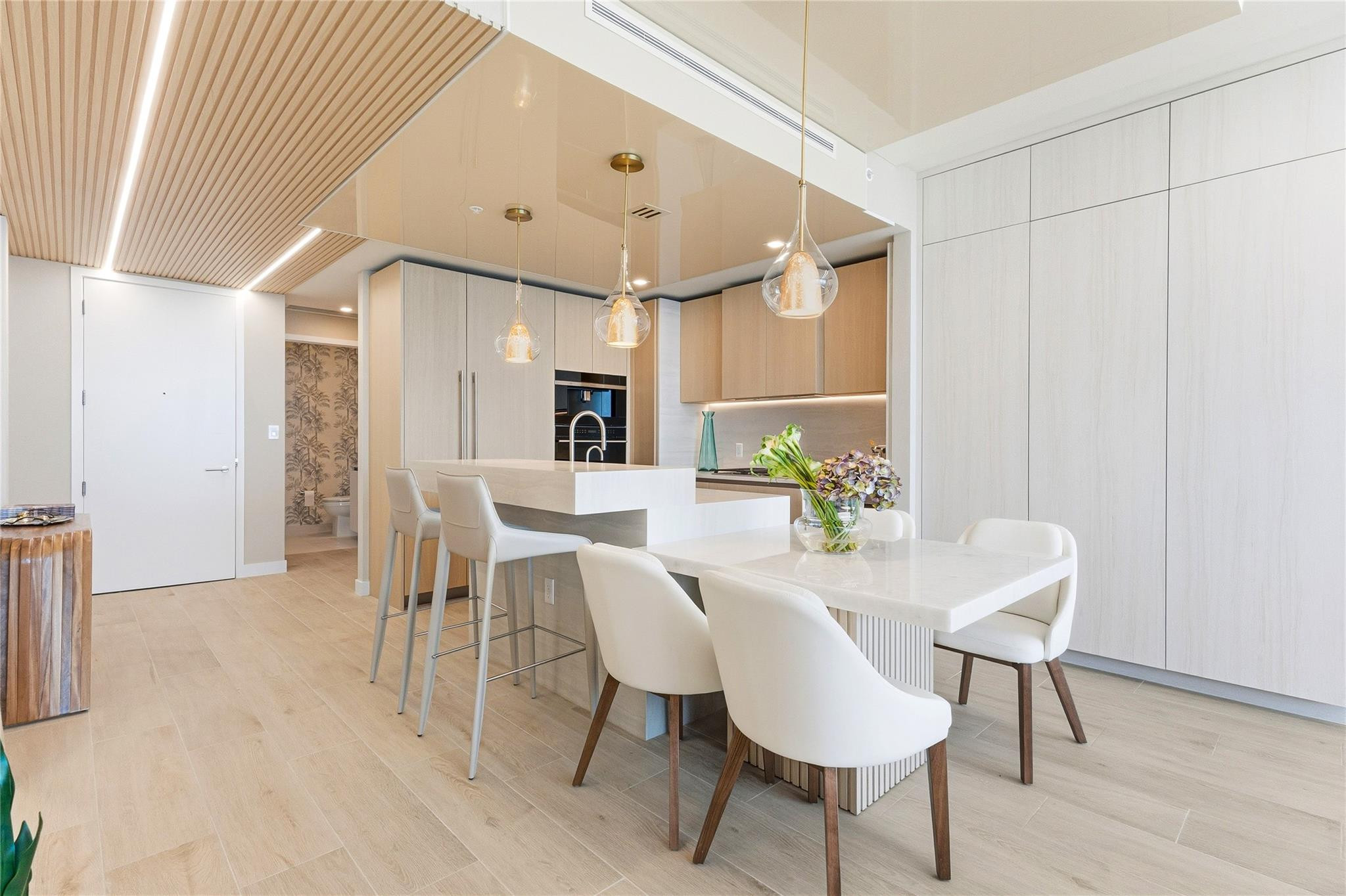 900 N Ocean Boulevard 905