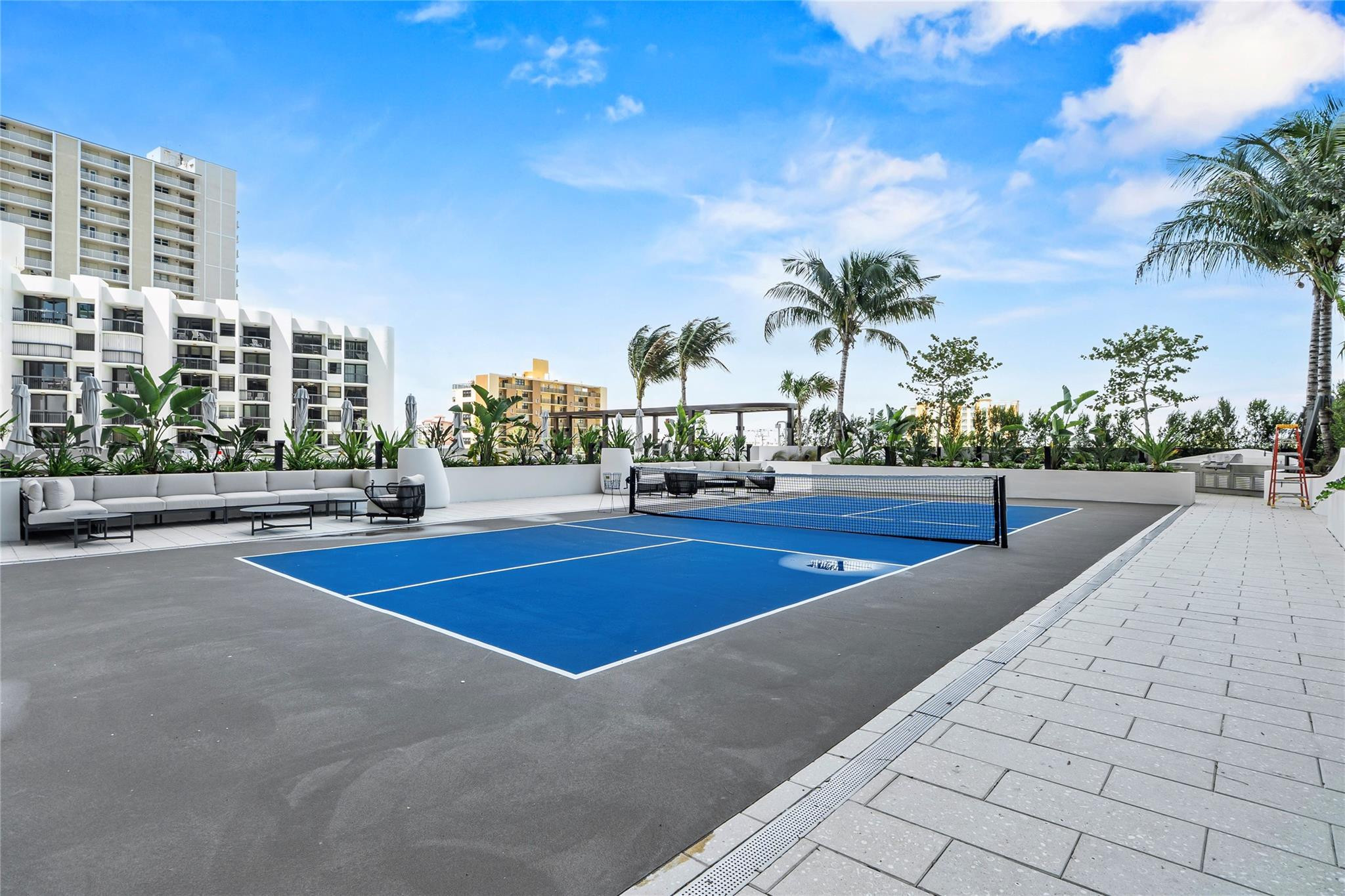 900 N Ocean Boulevard 905