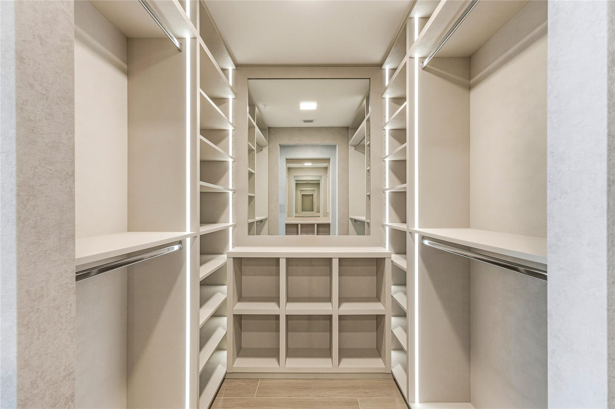 900 N Ocean Boulevard 905