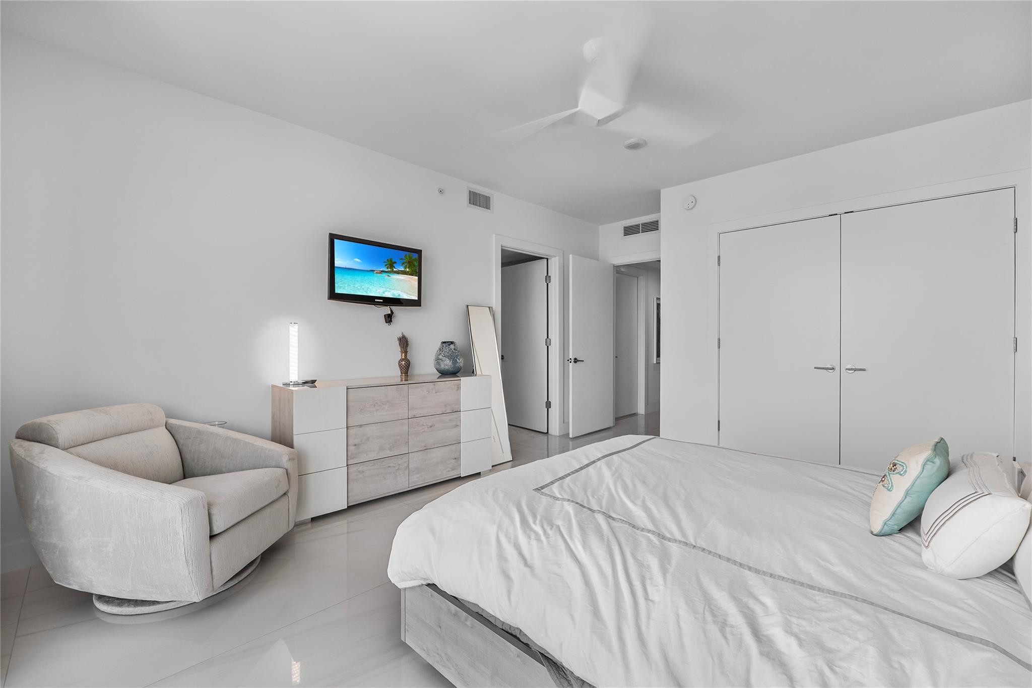 730 N Ocean Bl 1501