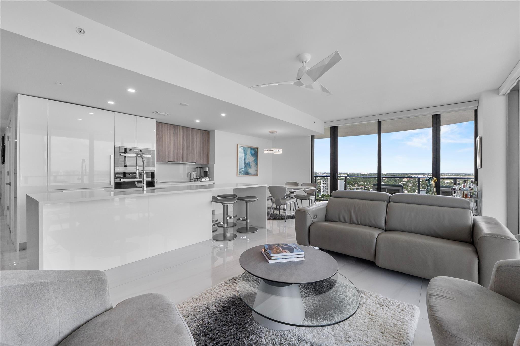 730 N Ocean Bl 1501