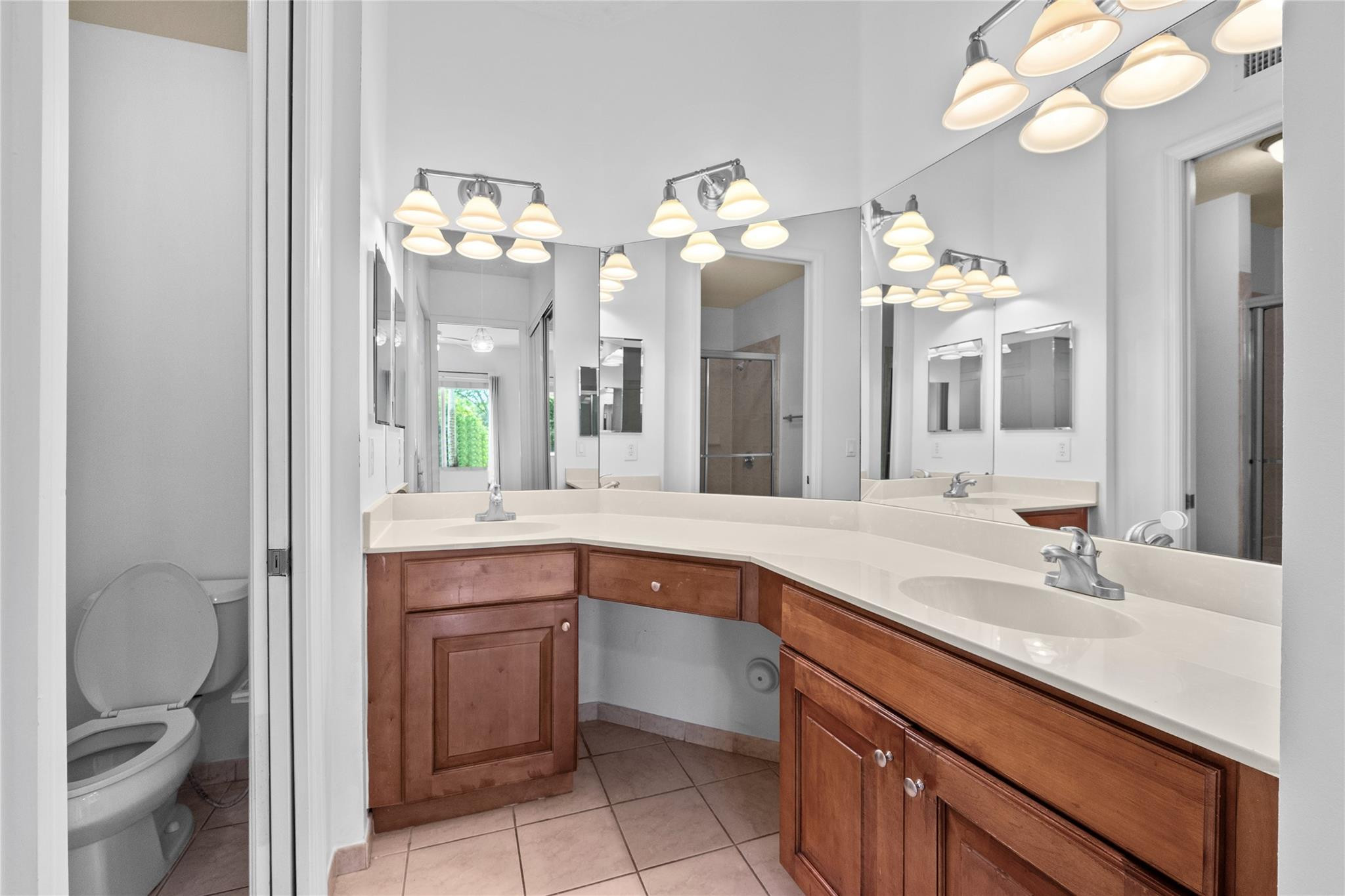 3500 Oaks Clubhouse Drive 109