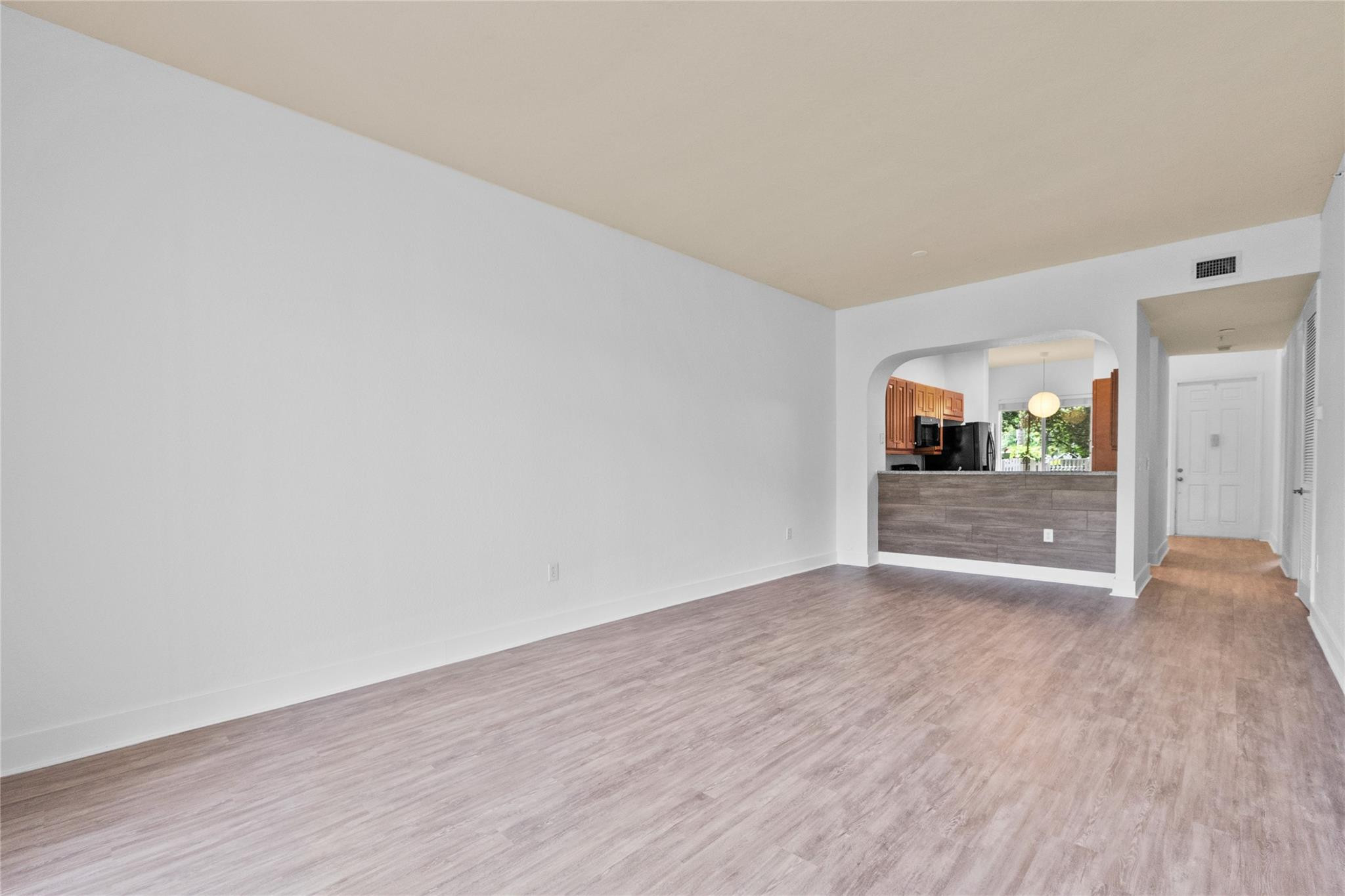 3500 Oaks Clubhouse Drive 109