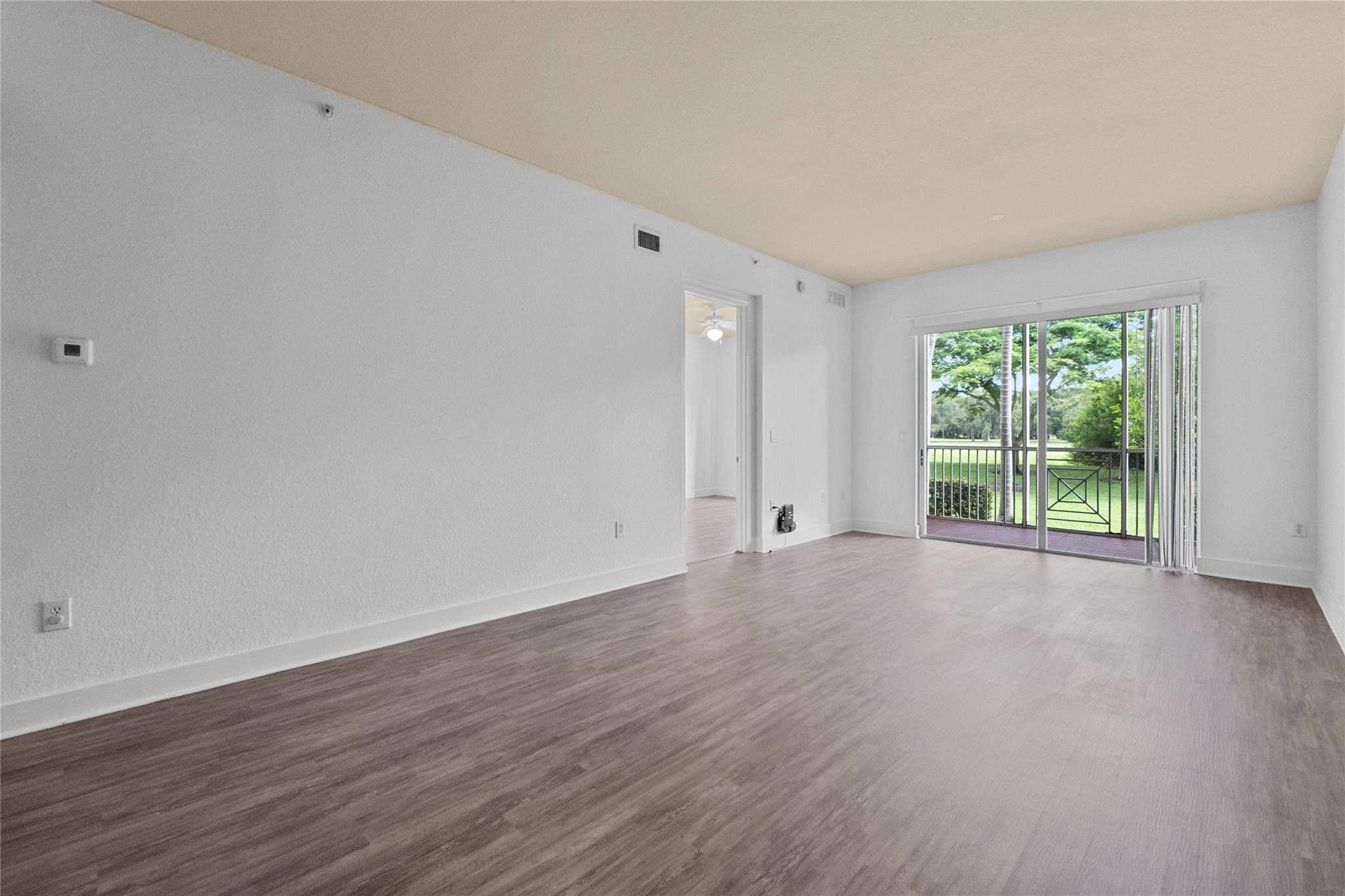 3500 Oaks Clubhouse Drive 109